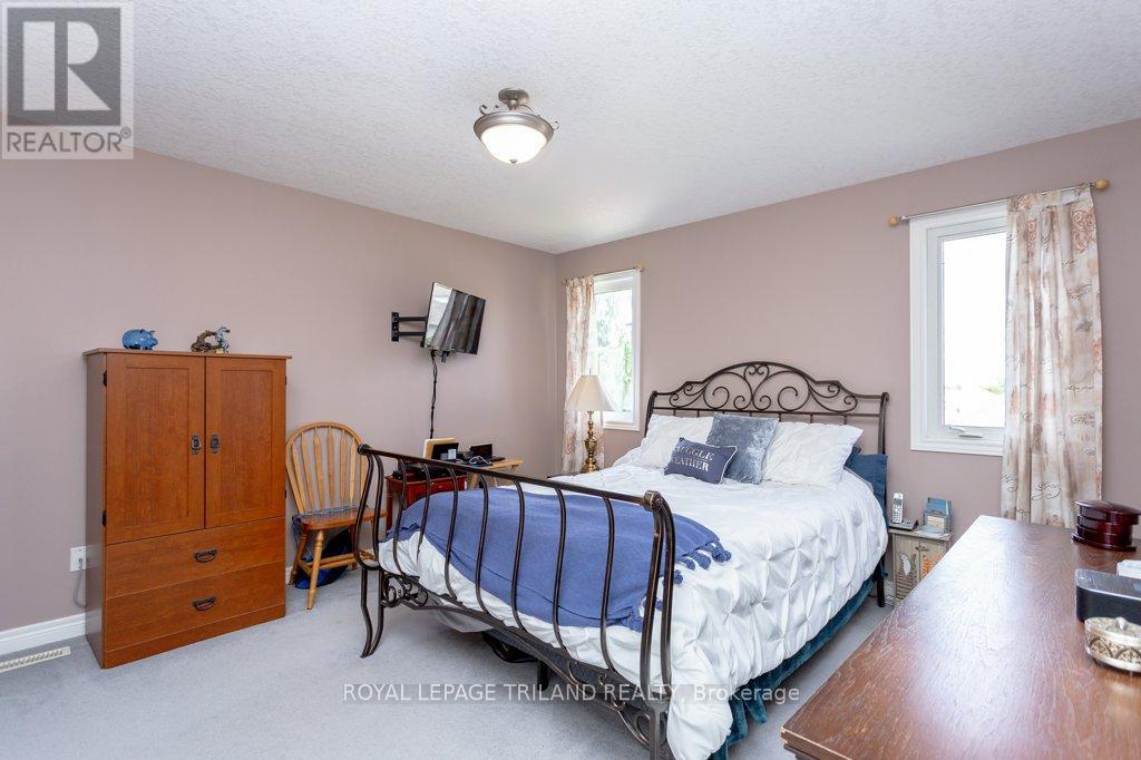 Photo 8 of 23 for 25 Steeplechase Court