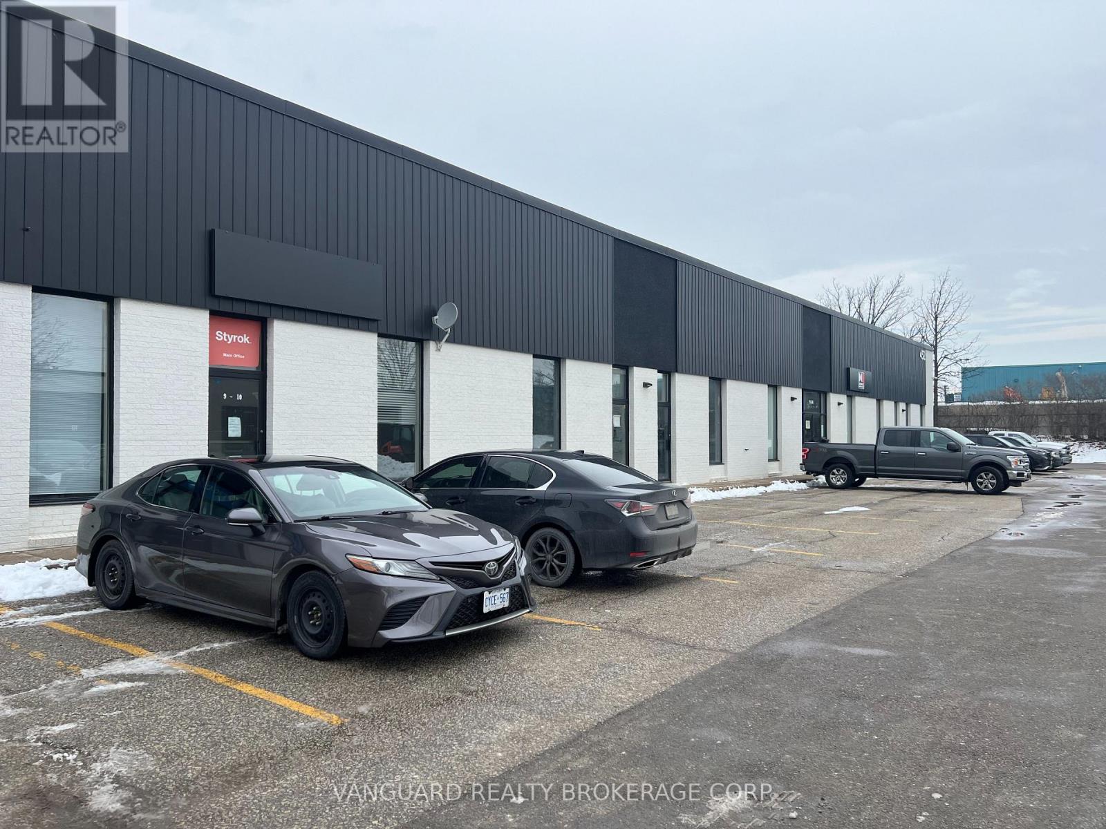 9-10 - 452 BOWES ROAD, Vaughan, Ontario