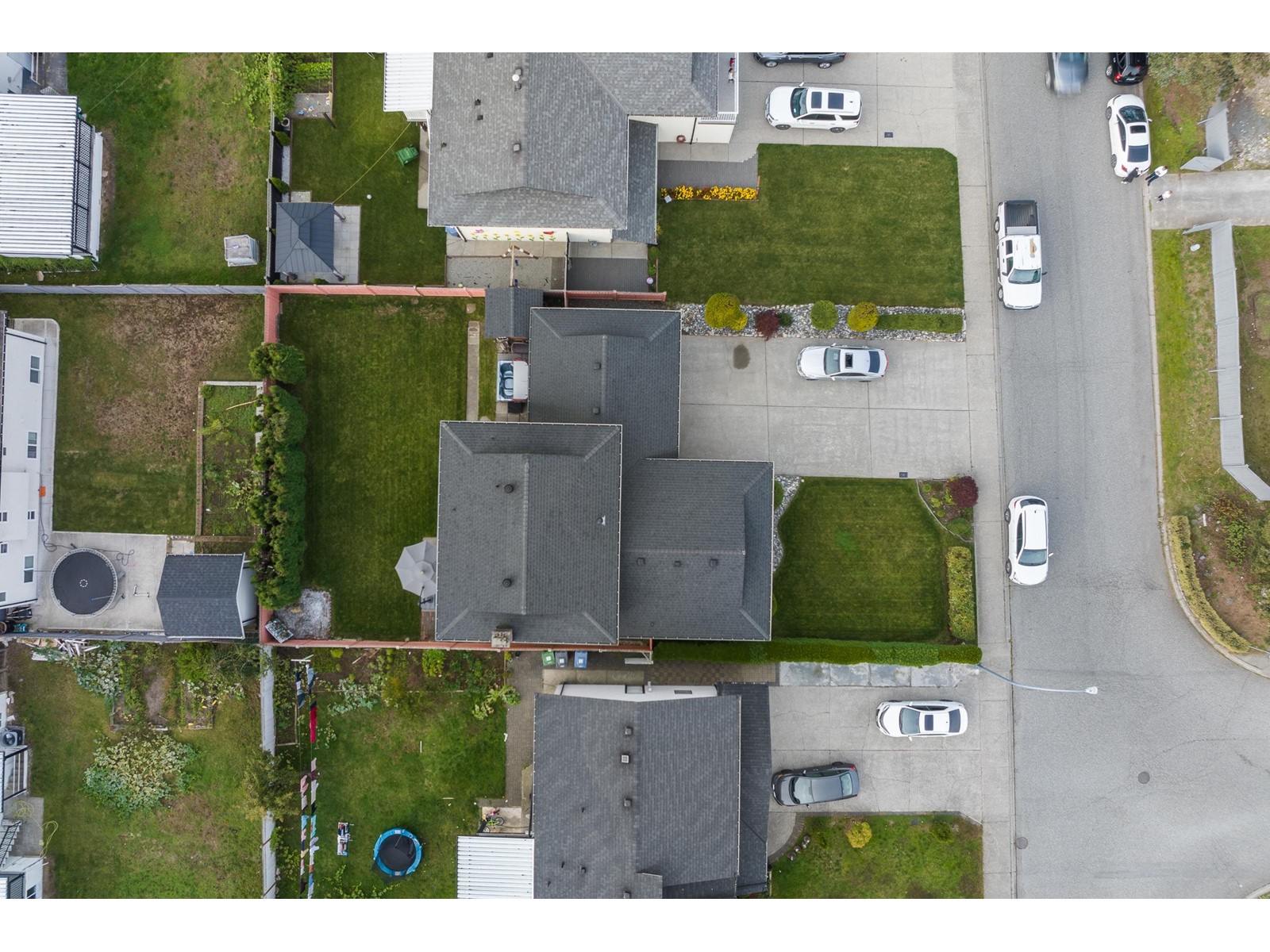 Property at 3295 SATURNA CRESCENT image 2