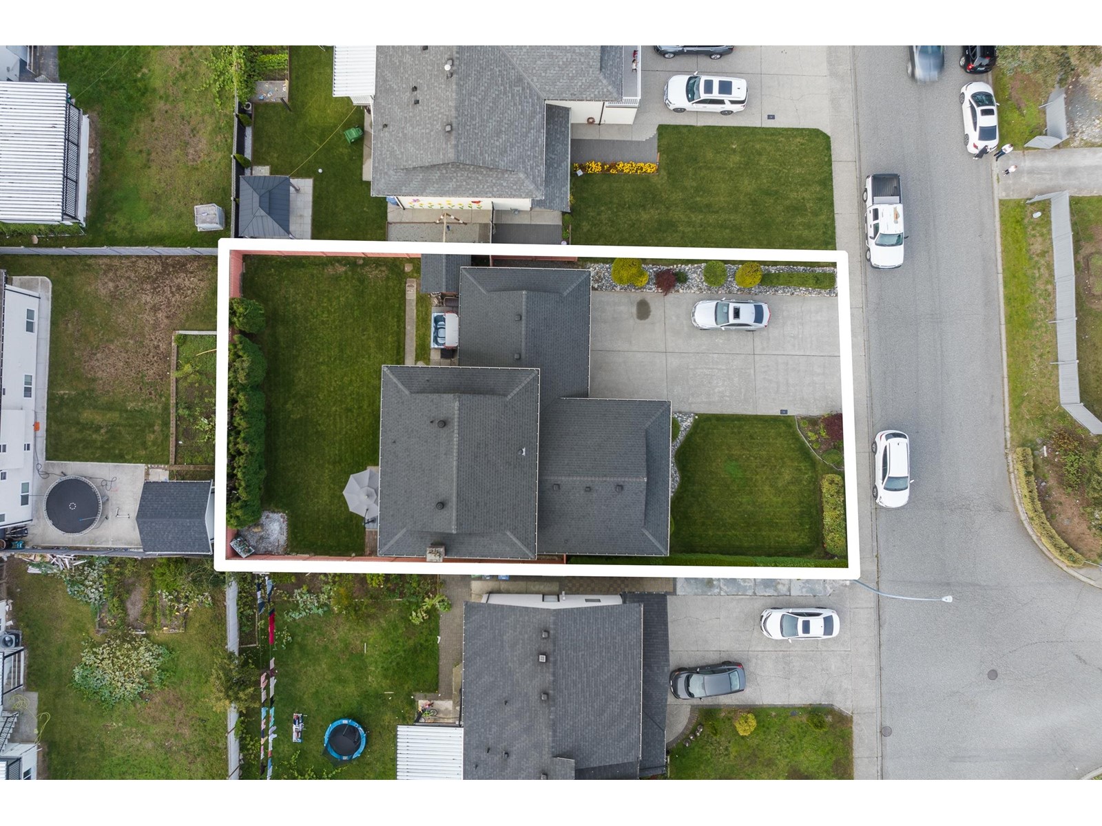 Property at 3295 SATURNA CRESCENT image 3