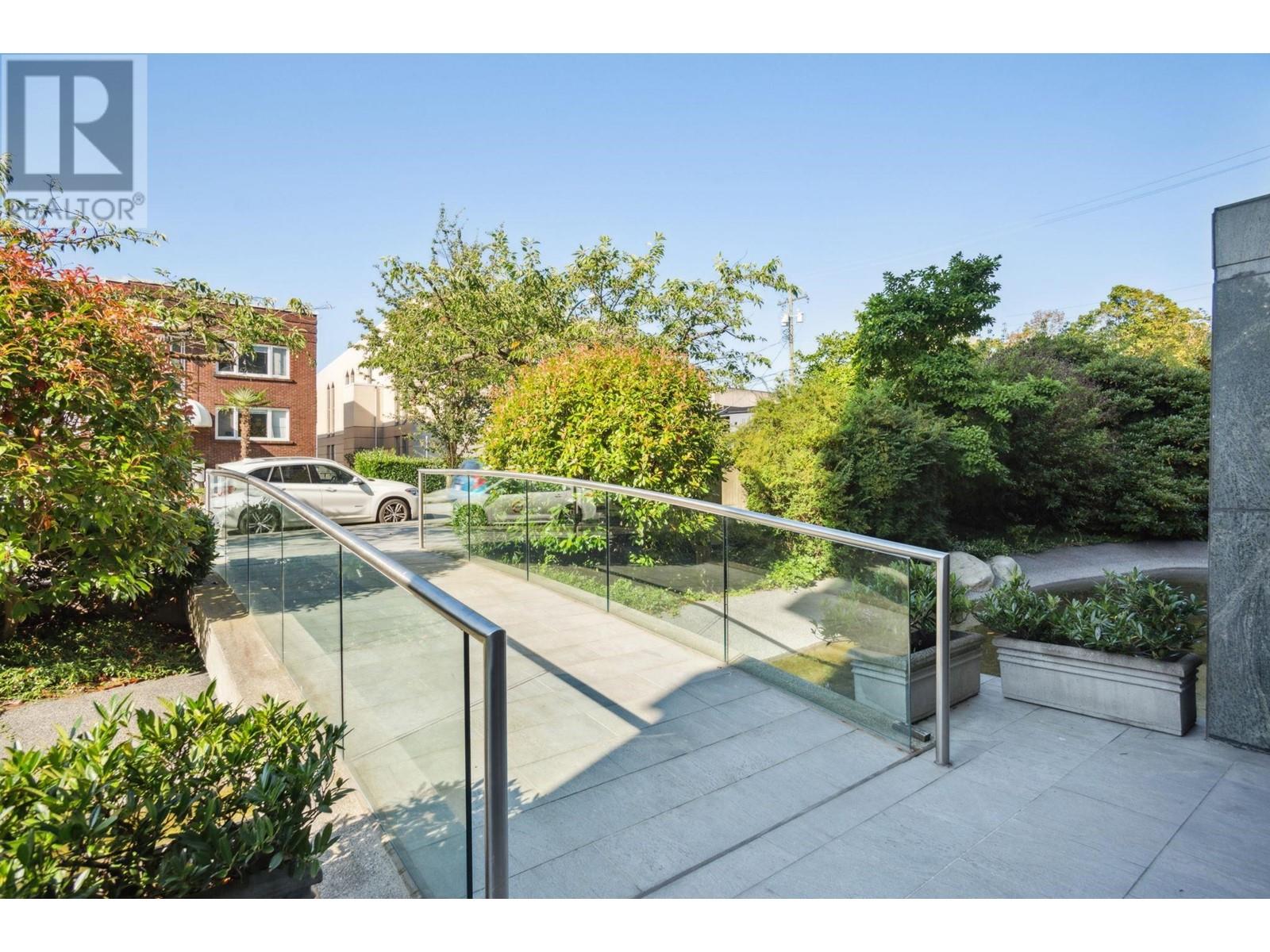 901 1550 W 15th Avenue, Vancouver, British Columbia  V6G 5J3 - Photo 2 - R2964994