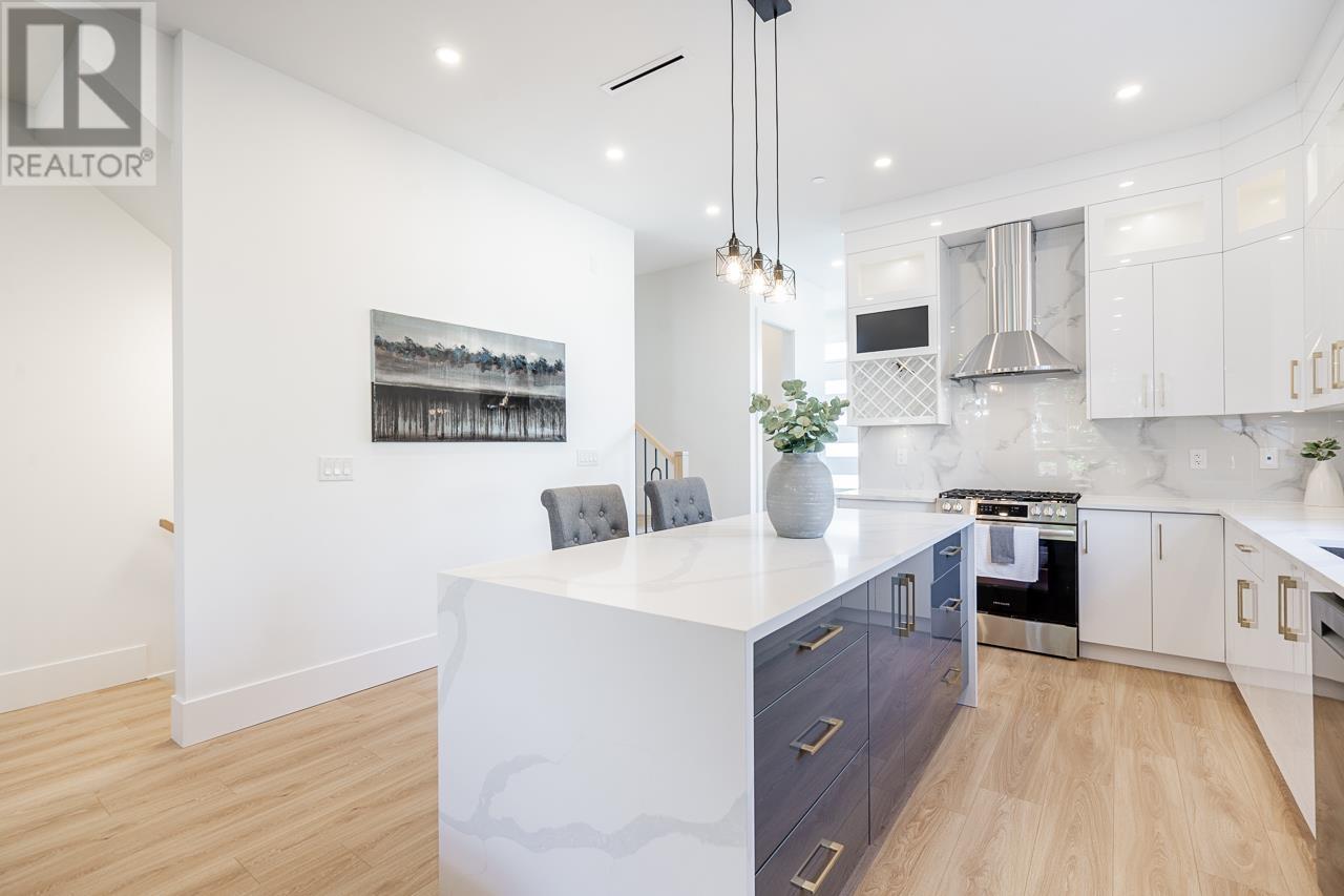 1 122 Eighth Avenue, New Westminster, British Columbia  V3L 1X8 - Photo 3 - R2965000