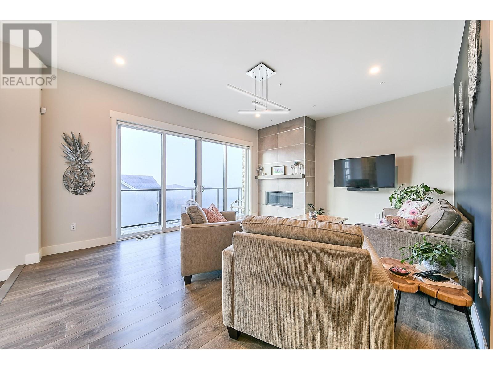 11 23415 Cross Road, Maple Ridge, British Columbia  V4R 0C8 - Photo 4 - R2965030