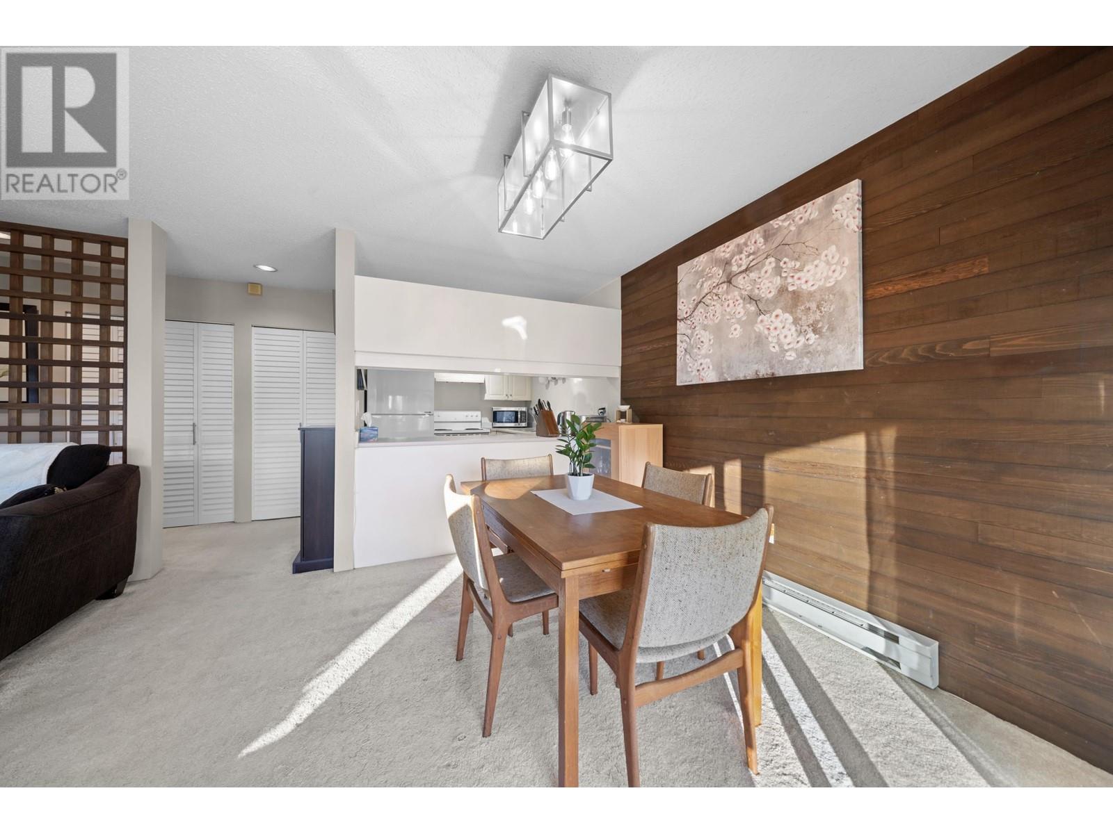 Listing Picture 11 of 40 : 4167 BRIDGEWATER CRESCENT, Burnaby / 本拿比 - 魯藝地產 Yvonne Lu Group - MLS Medallion Club Member