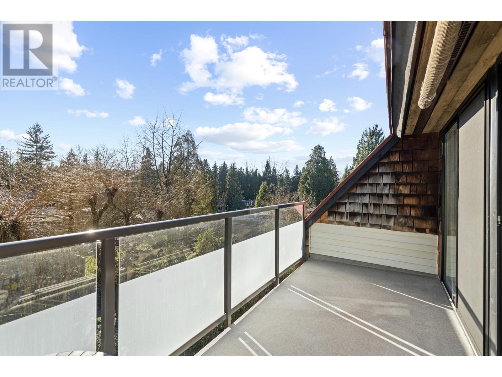 Listing Picture 25 of 40 : 4167 BRIDGEWATER CRESCENT, Burnaby / 本拿比 - 魯藝地產 Yvonne Lu Group - MLS Medallion Club Member