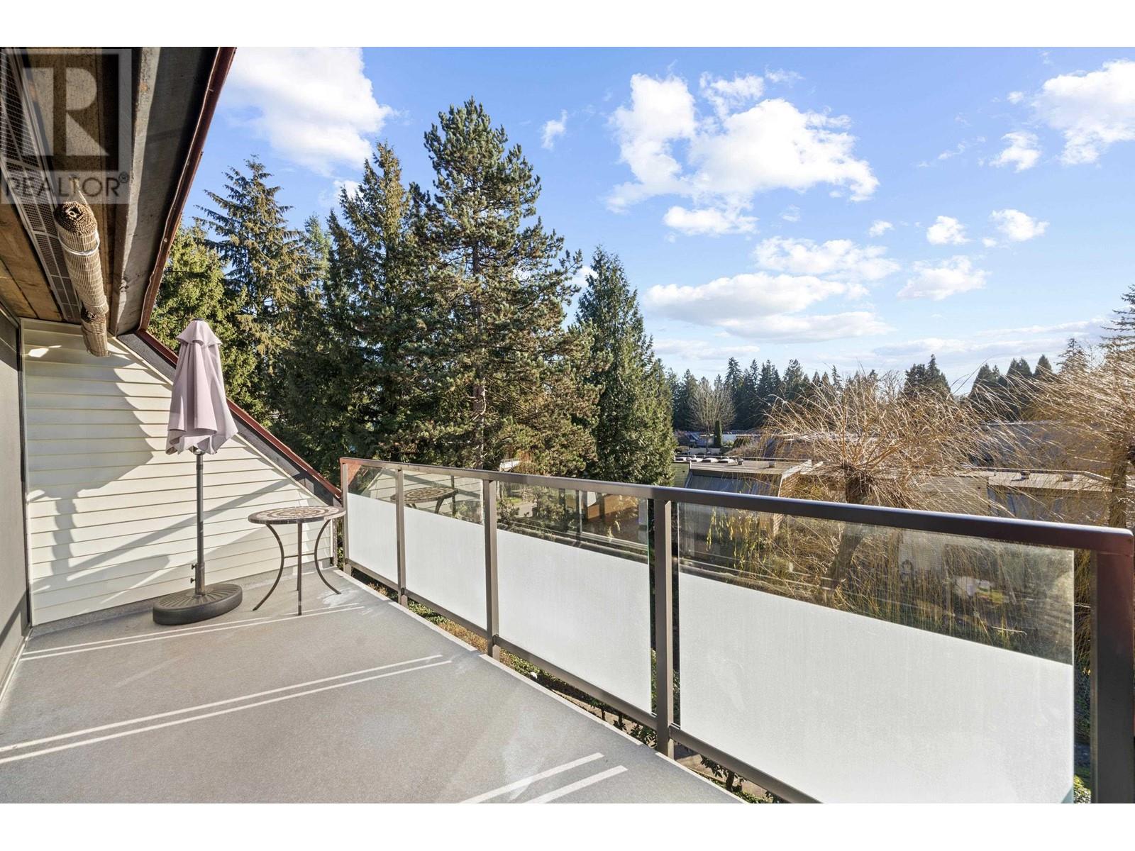 Listing Picture 26 of 40 : 4167 BRIDGEWATER CRESCENT, Burnaby / 本拿比 - 魯藝地產 Yvonne Lu Group - MLS Medallion Club Member