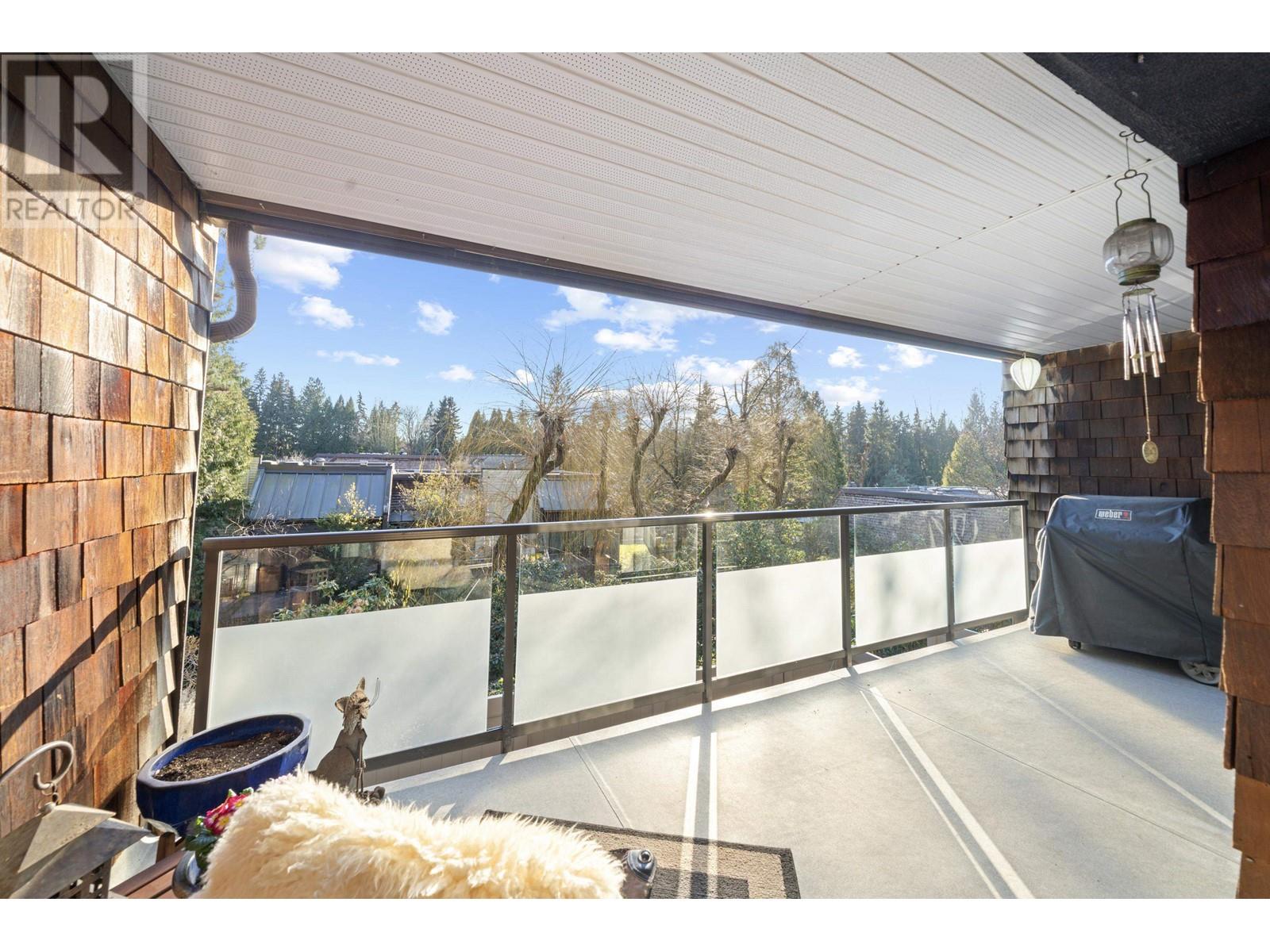 Listing Picture 28 of 40 : 4167 BRIDGEWATER CRESCENT, Burnaby / 本拿比 - 魯藝地產 Yvonne Lu Group - MLS Medallion Club Member