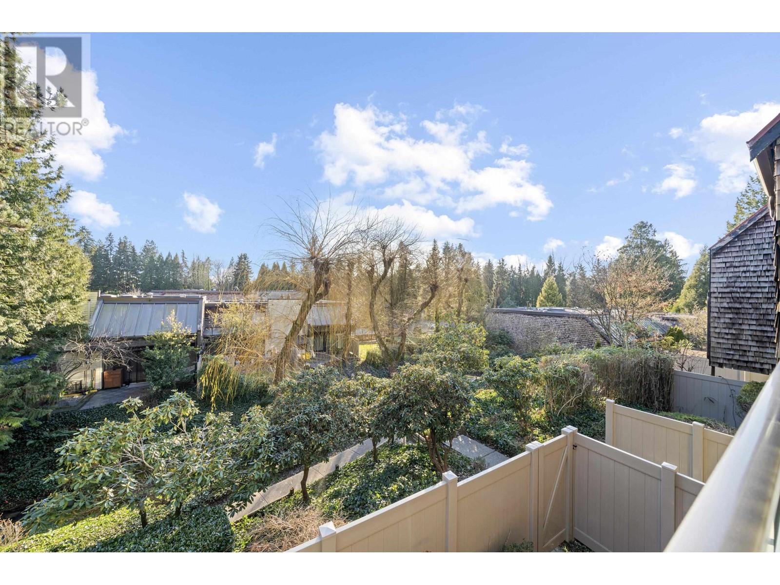 Listing Picture 29 of 40 : 4167 BRIDGEWATER CRESCENT, Burnaby / 本拿比 - 魯藝地產 Yvonne Lu Group - MLS Medallion Club Member