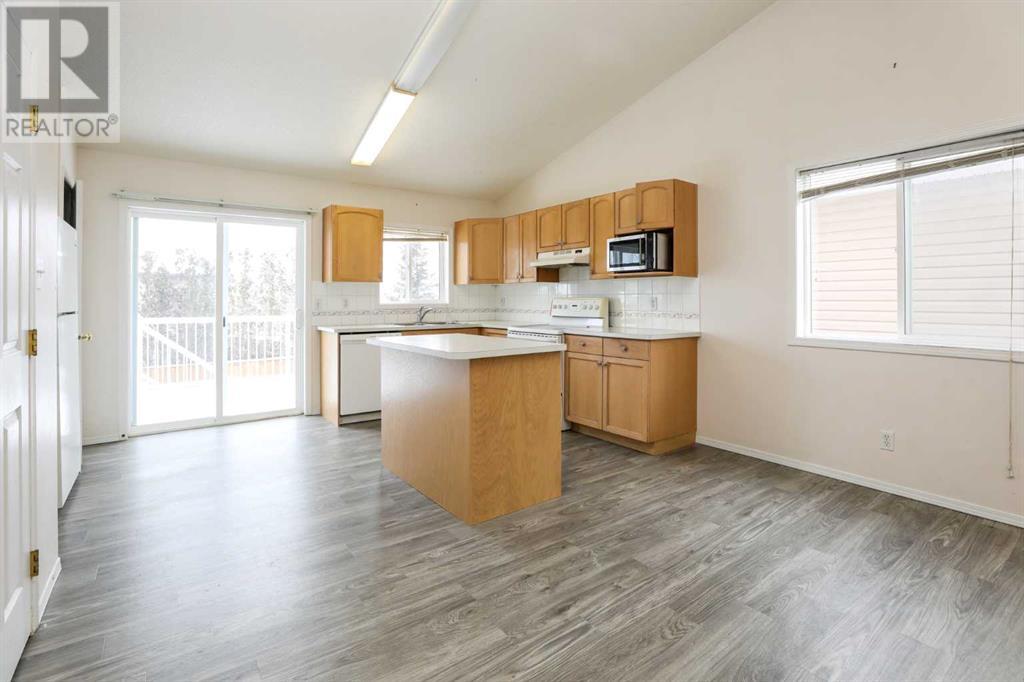 31 Fairmont Gate S, Lethbridge, Alberta  T1K 7M7 - Photo 13 - A2168072