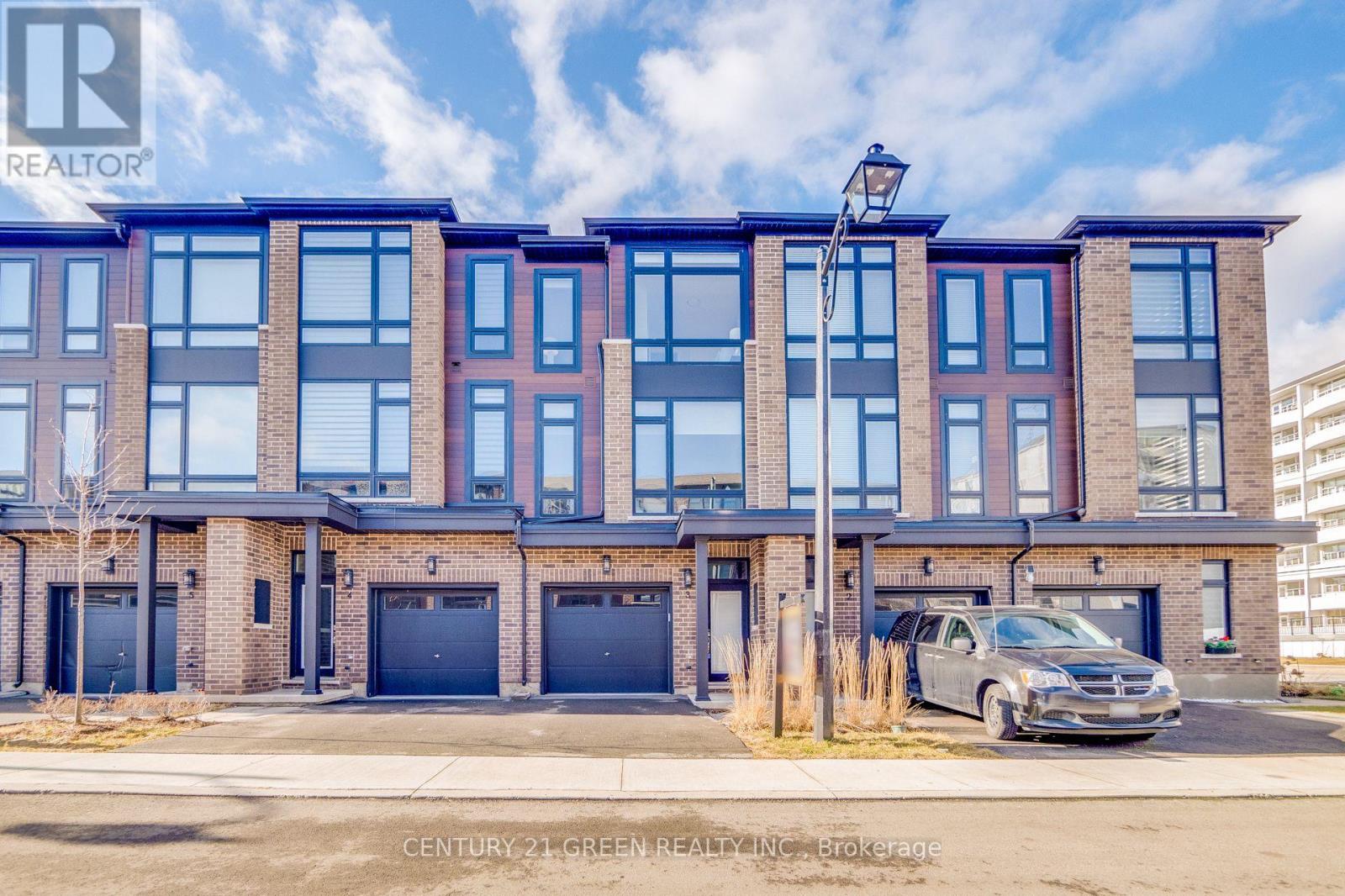 3 - 270 MELVIN AVENUE, Hamilton, Ontario