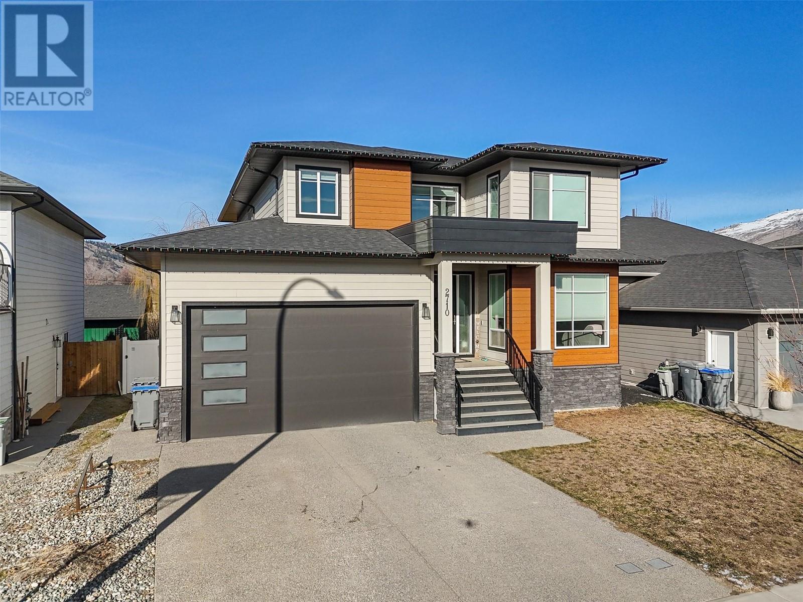 Property at 2710 BEACHMOUNT Crescent image 2