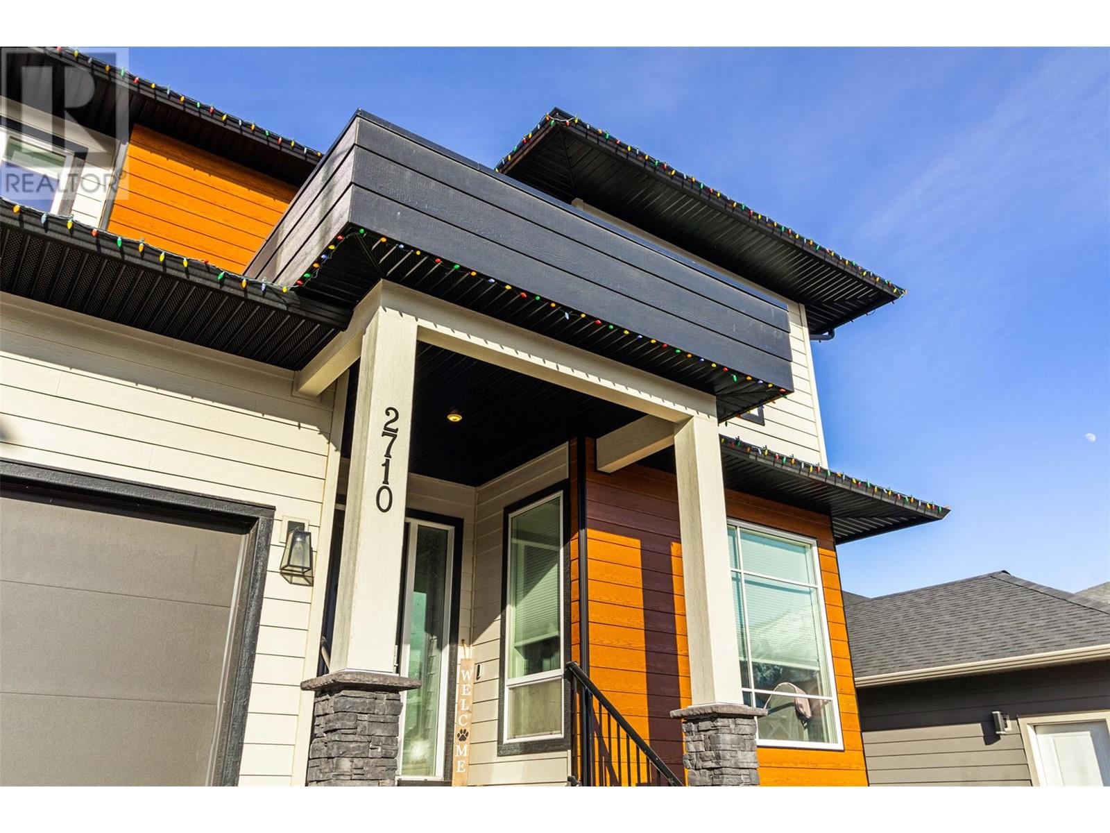 Property at 2710 BEACHMOUNT Crescent image 3