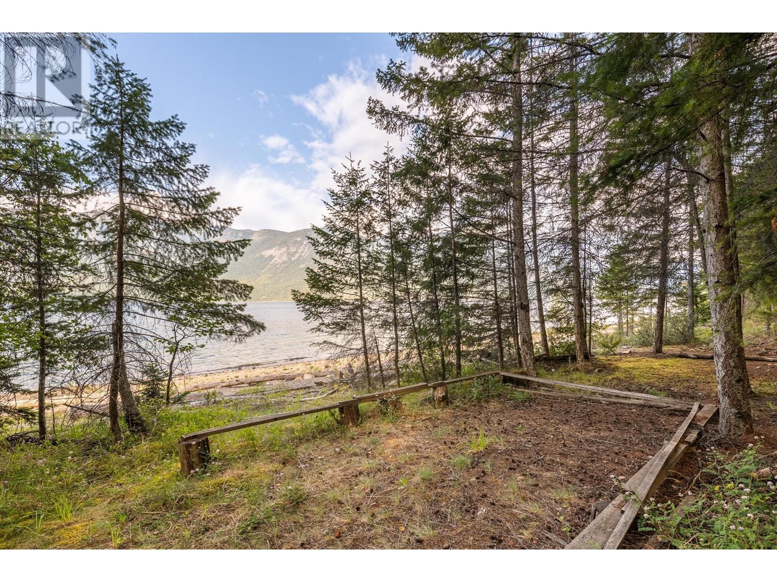 13828 3a Highway, Gray Creek, British Columbia  V0B 1S0 - Photo 7 - 10334428