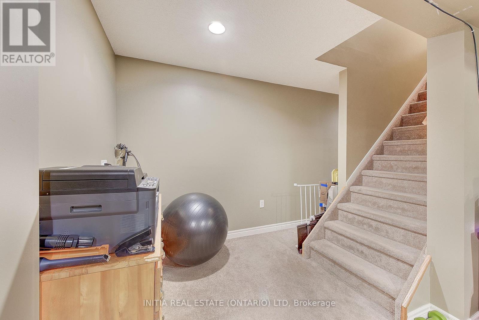 Photo 10 of 21 for 212 Killarney Grove