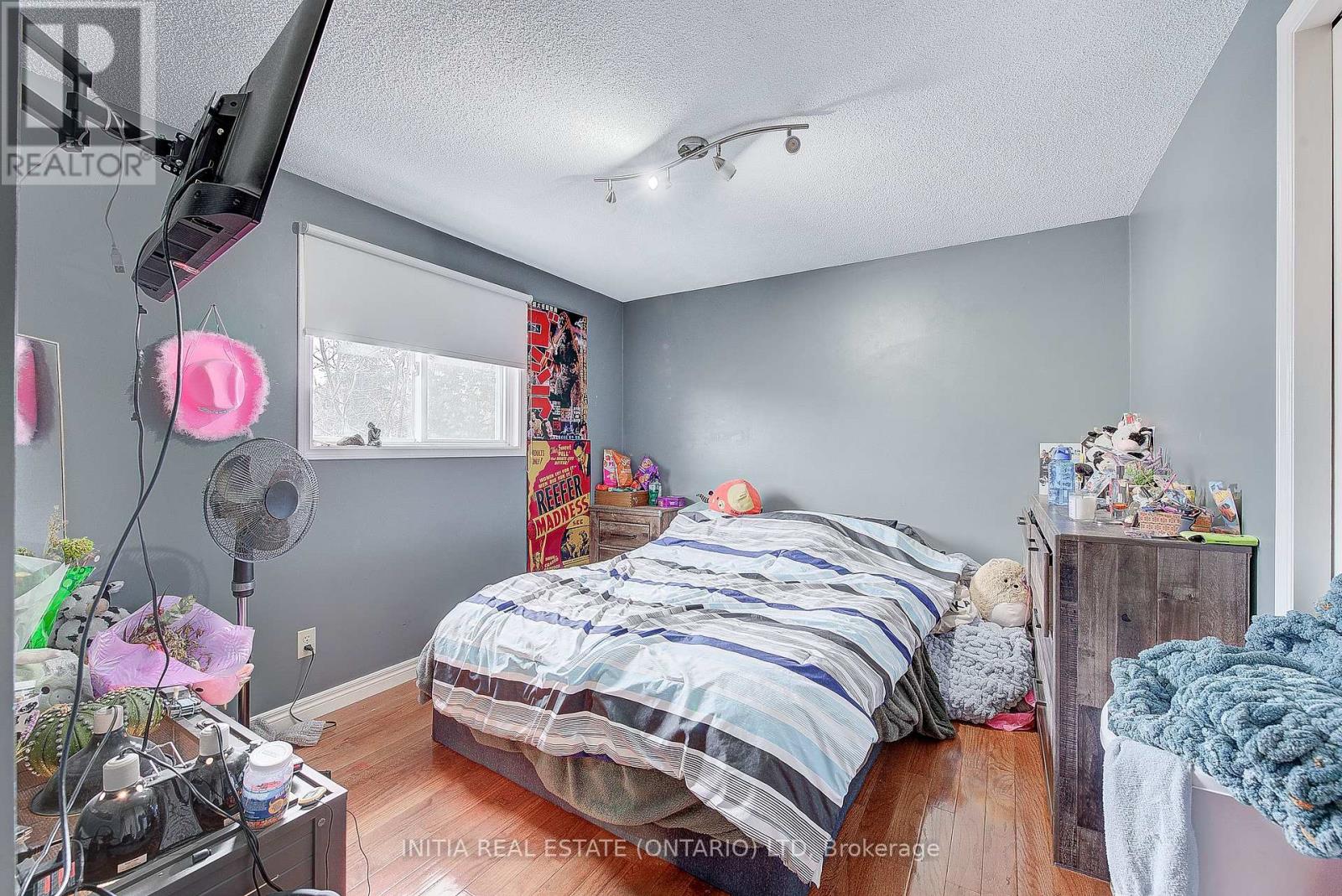 Photo 17 of 21 for 212 Killarney Grove