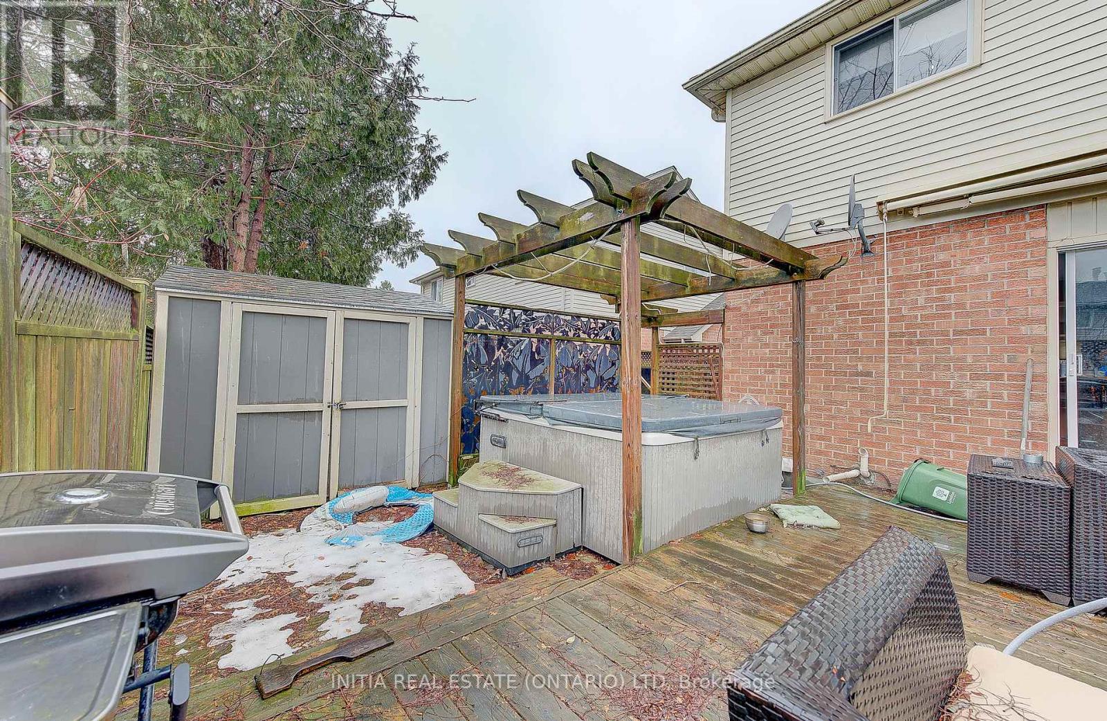 Photo 20 of 21 for 212 Killarney Grove