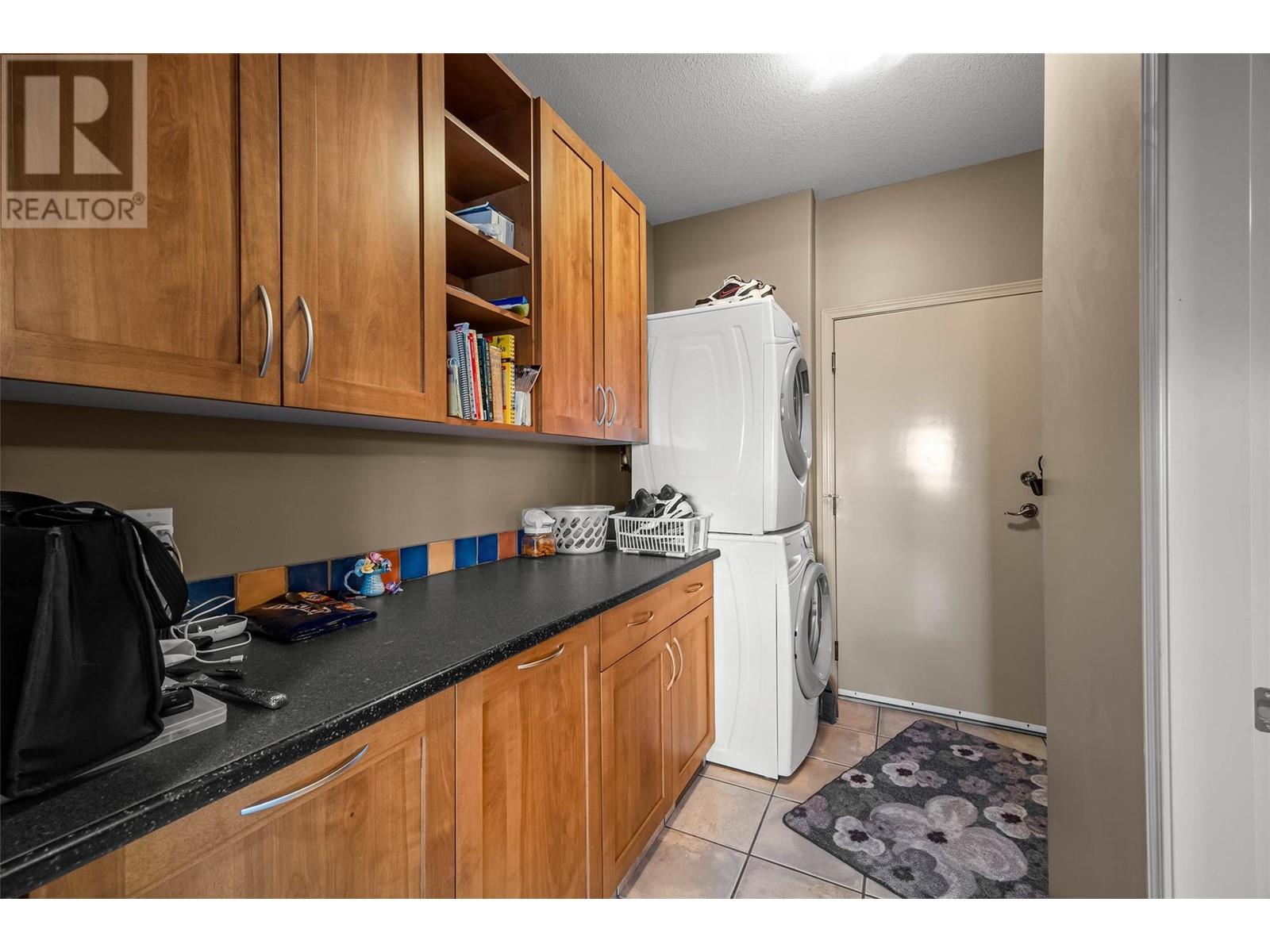 Property at 776 Dunrobin Drive Unit# 3 image 4