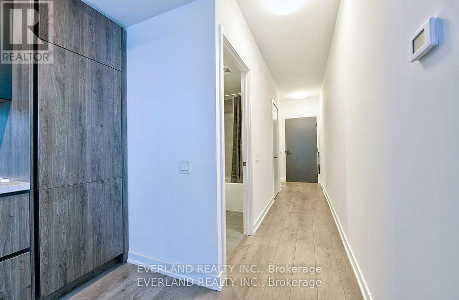 Property at 1302 - 108 PETER STREET image 3