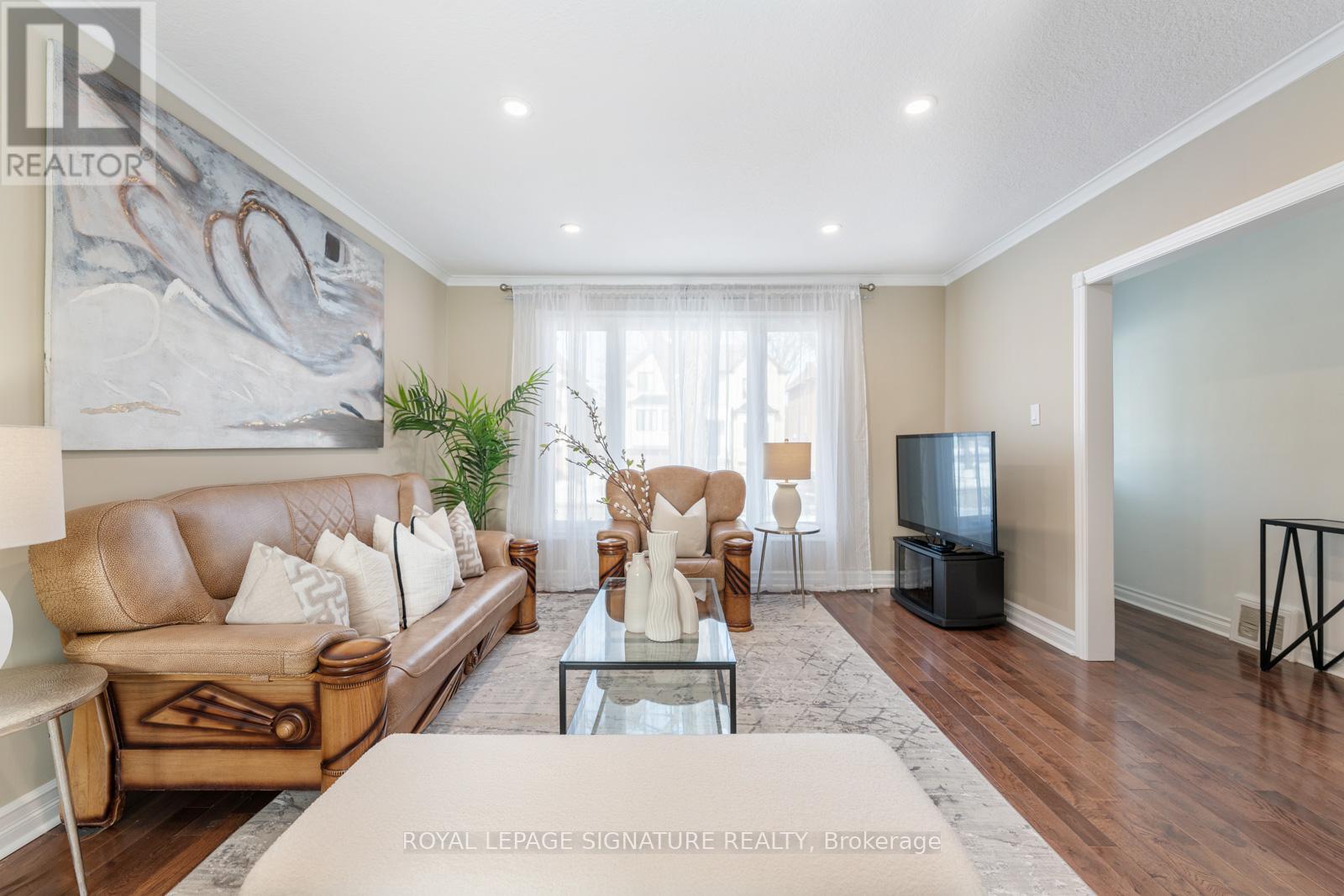 83 Nipigon Avenue, Toronto, Ontario  M2M 2W3 - Photo 7 - C11965744