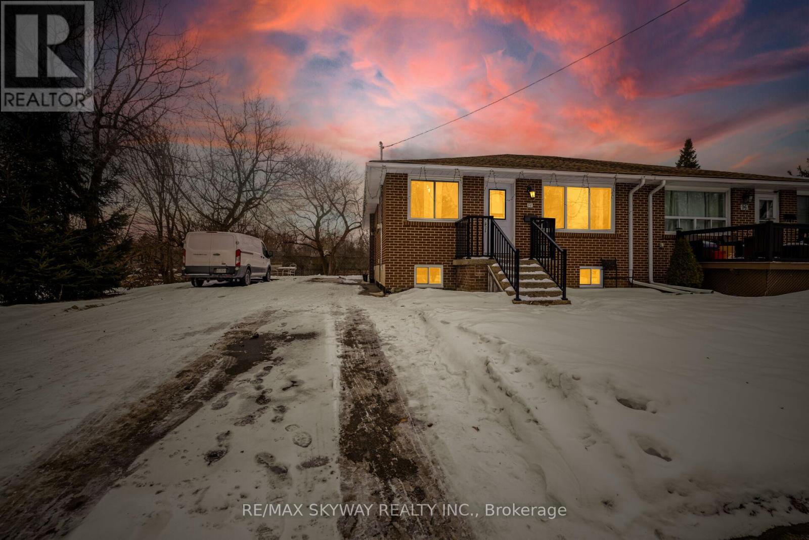 98 Jessie Street, Brampton, Ontario  L6Y 1L7 - Photo 1 - W11965746