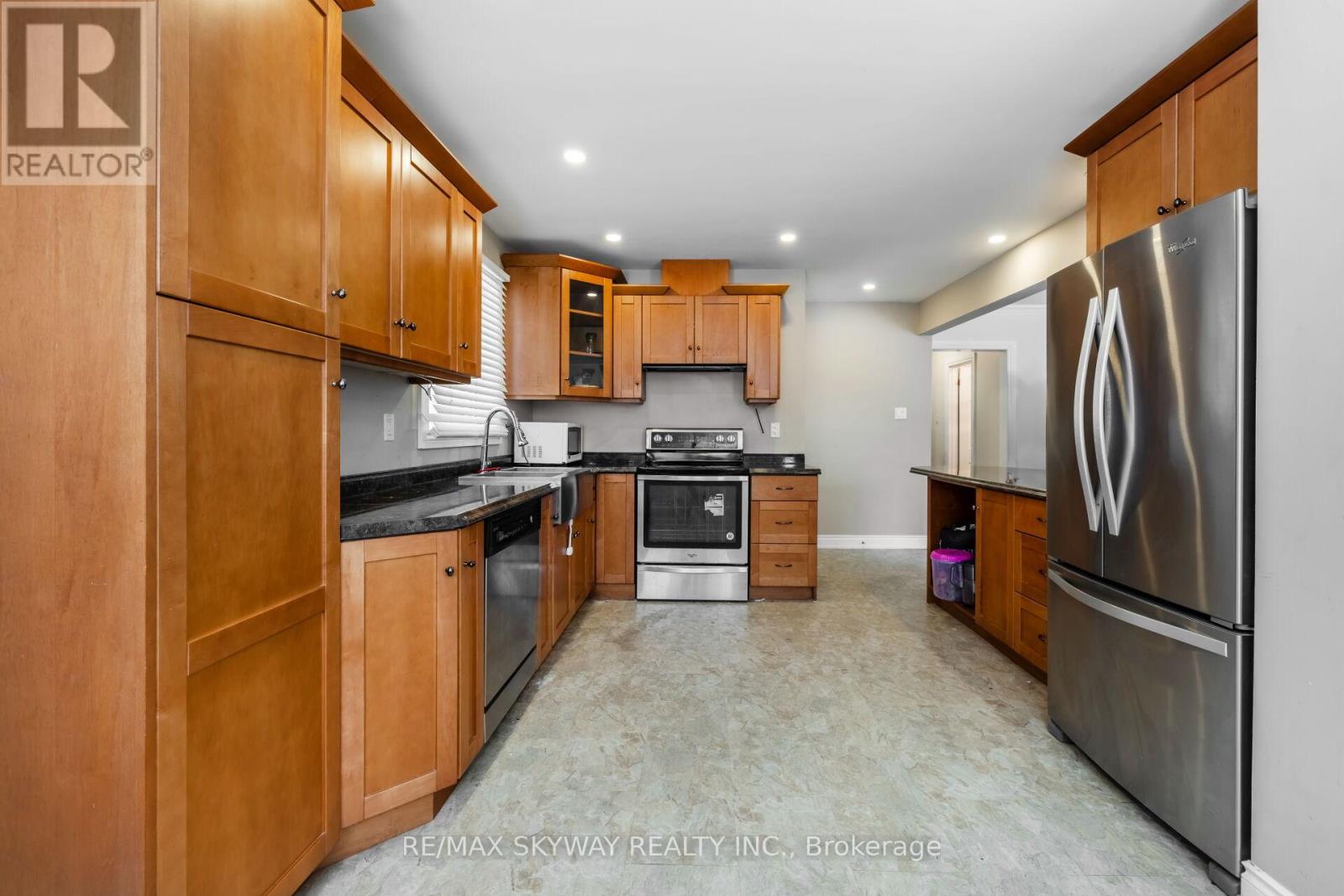 98 Jessie Street, Brampton, Ontario  L6Y 1L7 - Photo 10 - W11965746