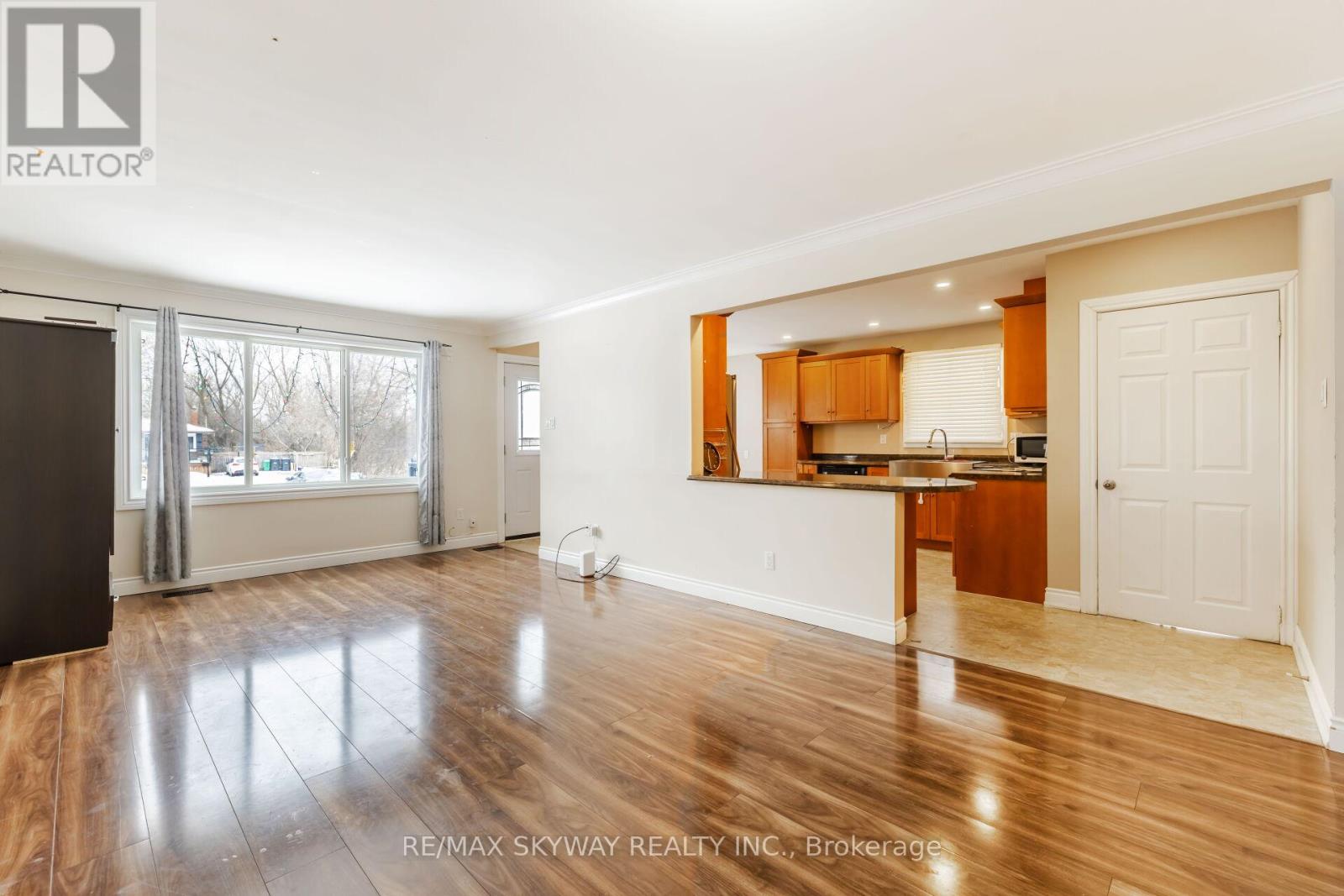 98 Jessie Street, Brampton, Ontario  L6Y 1L7 - Photo 6 - W11965746