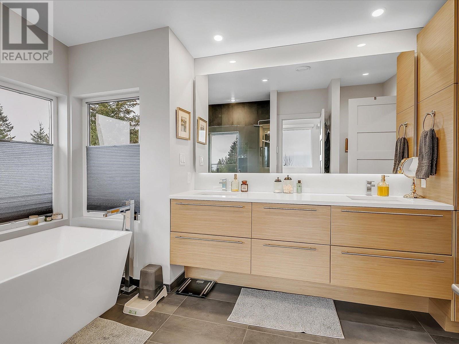 9 40781 THUNDERBIRD RIDGE