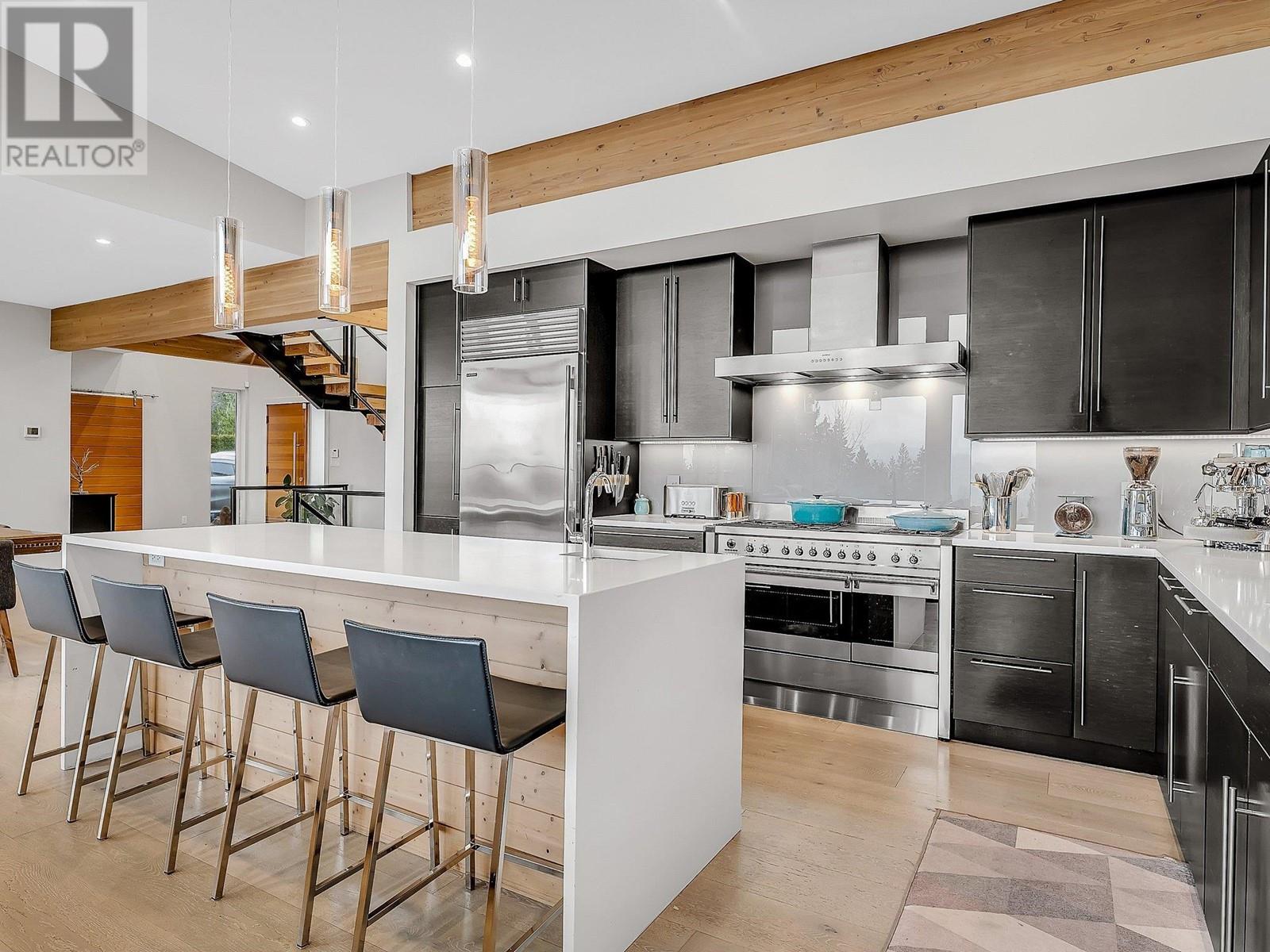 9 40781 THUNDERBIRD RIDGE