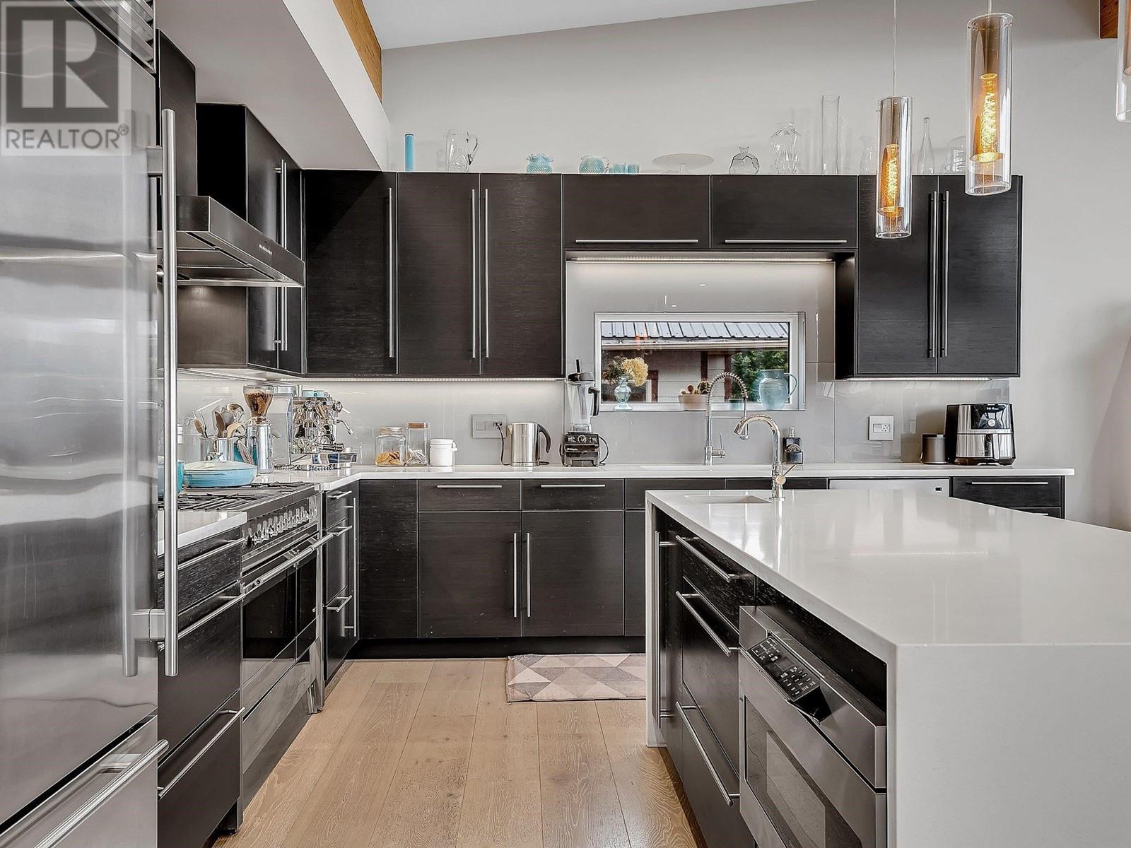 9 40781 THUNDERBIRD RIDGE