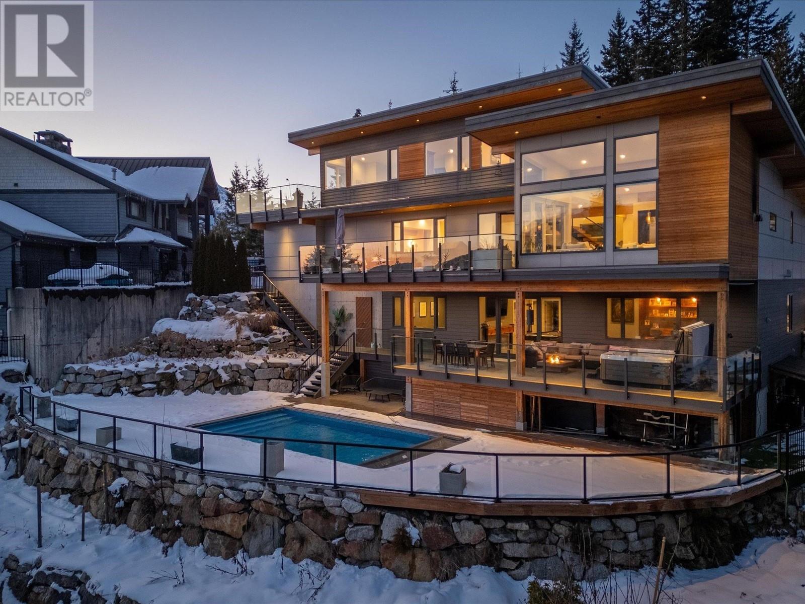 9 40781 THUNDERBIRD RIDGE