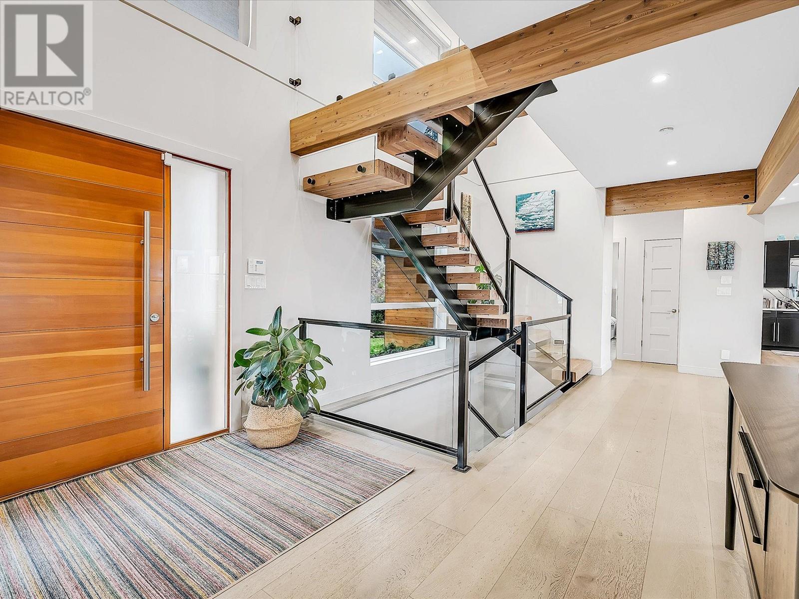 9 40781 THUNDERBIRD RIDGE