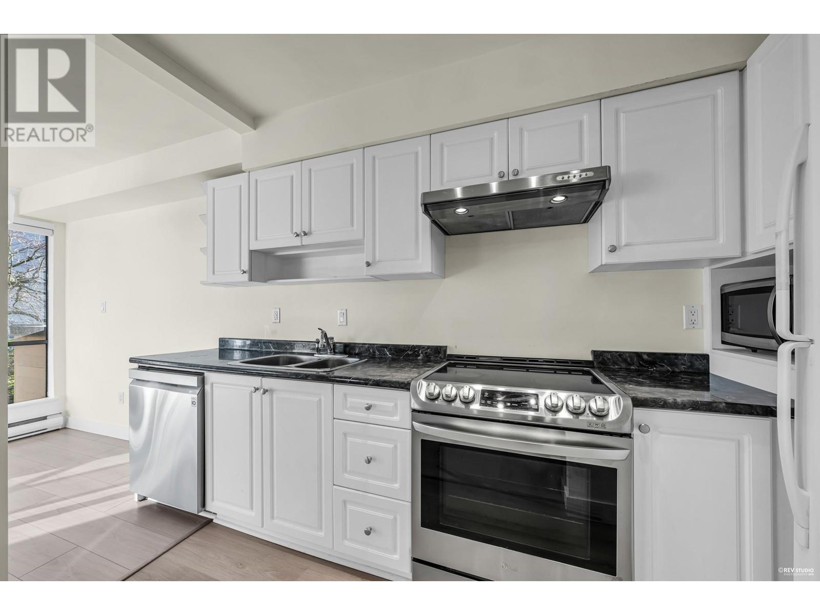 206 1363 Clyde Avenue, West Vancouver, British Columbia  V7T 2W9 - Photo 10 - R2965083