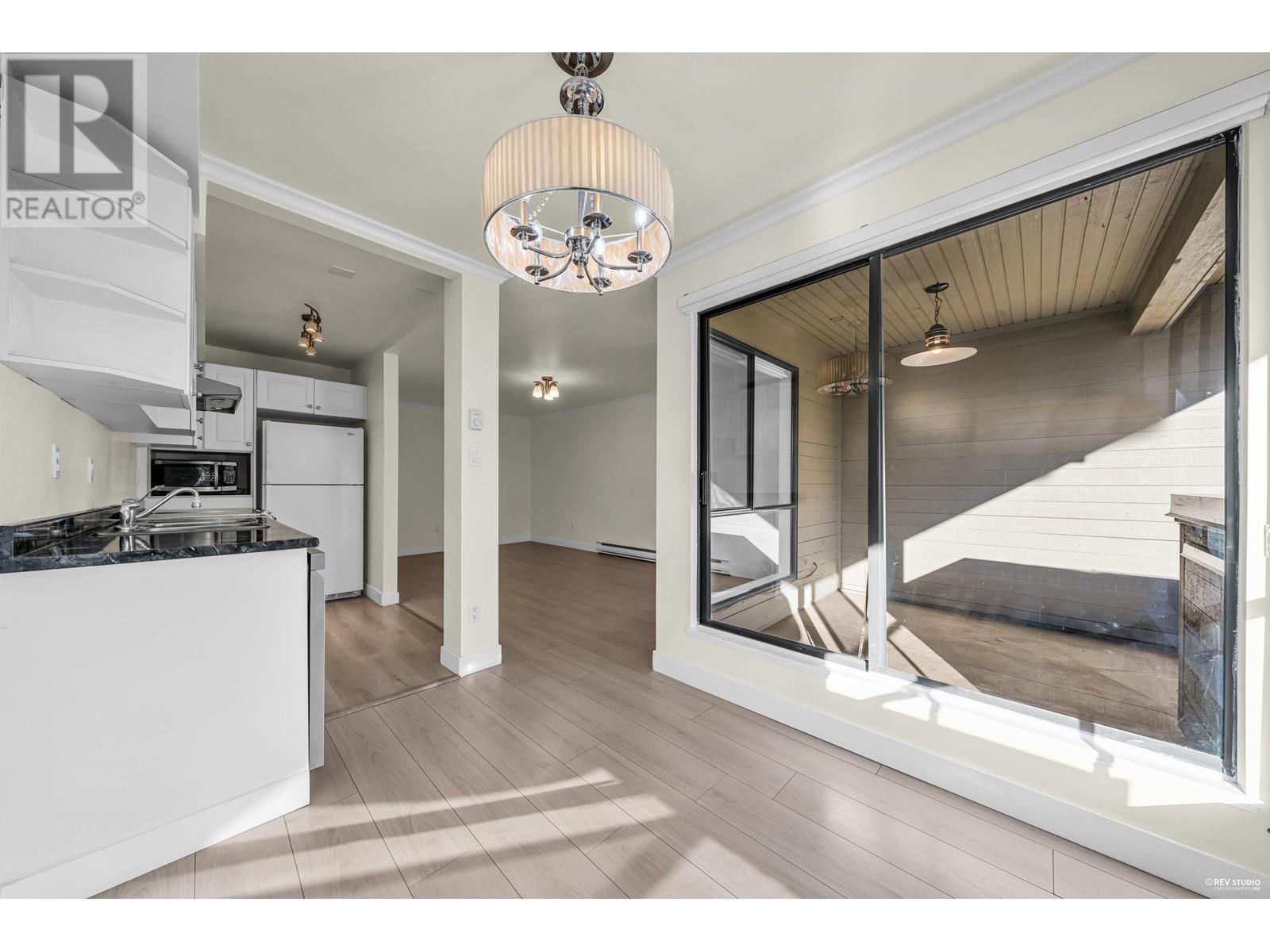 206 1363 Clyde Avenue, West Vancouver, British Columbia  V7T 2W9 - Photo 13 - R2965083
