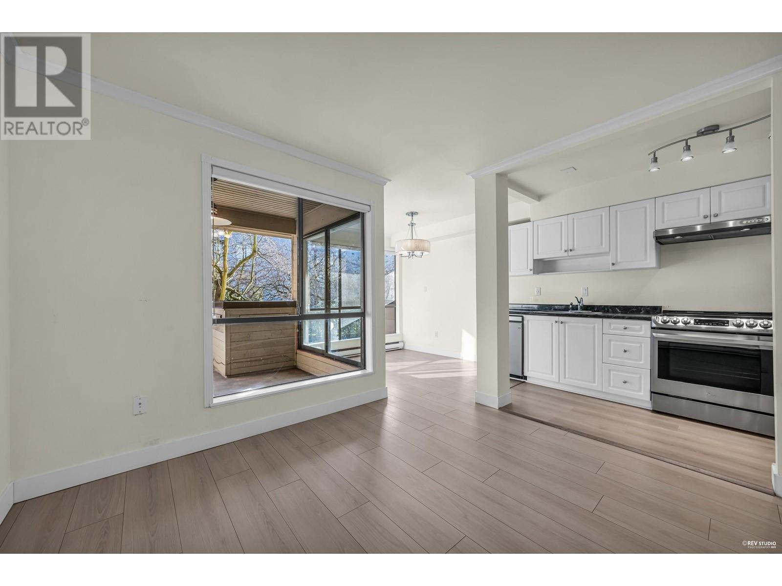 206 1363 Clyde Avenue, West Vancouver, British Columbia  V7T 2W9 - Photo 6 - R2965083