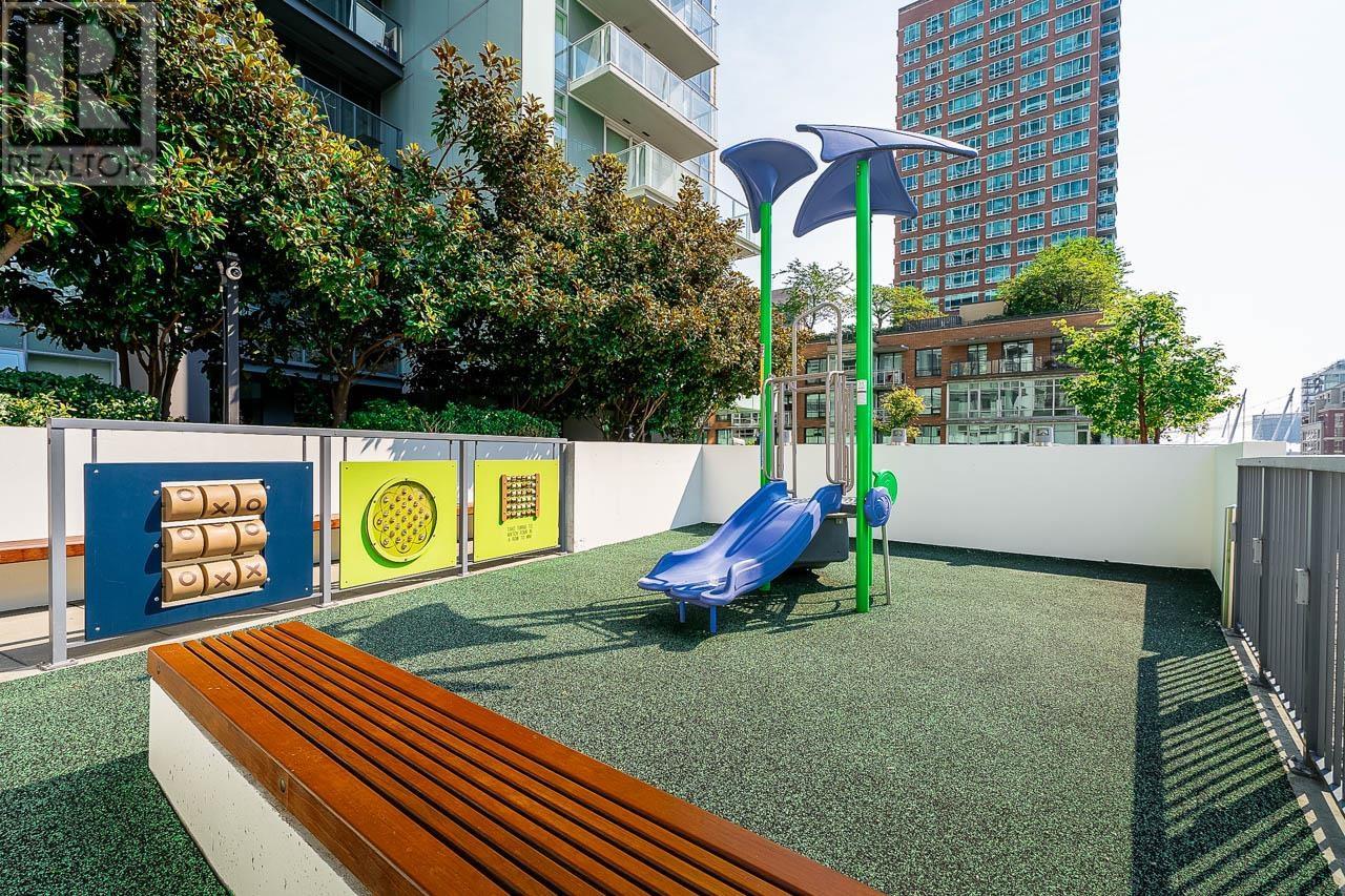 Listing Picture 34 of 35 : 3507 777 RICHARDS STREET, Vancouver / 溫哥華 - 魯藝地產 Yvonne Lu Group - MLS Medallion Club Member