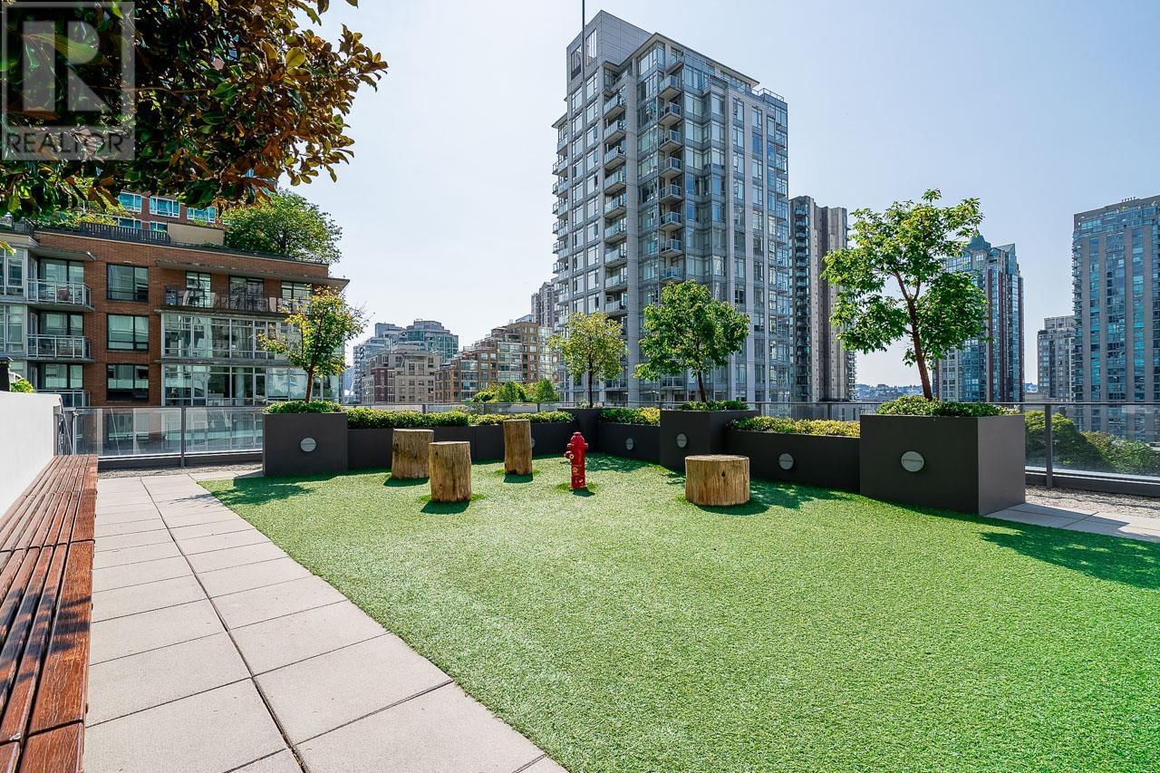 Listing Picture 35 of 35 : 3507 777 RICHARDS STREET, Vancouver / 溫哥華 - 魯藝地產 Yvonne Lu Group - MLS Medallion Club Member