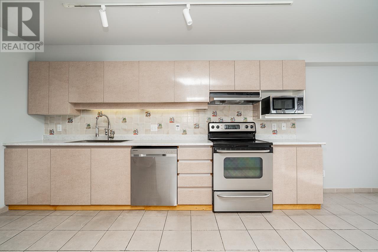 1501 555 Austin Avenue, Coquitlam, British Columbia  V3K 6R8 - Photo 3 - R2965111
