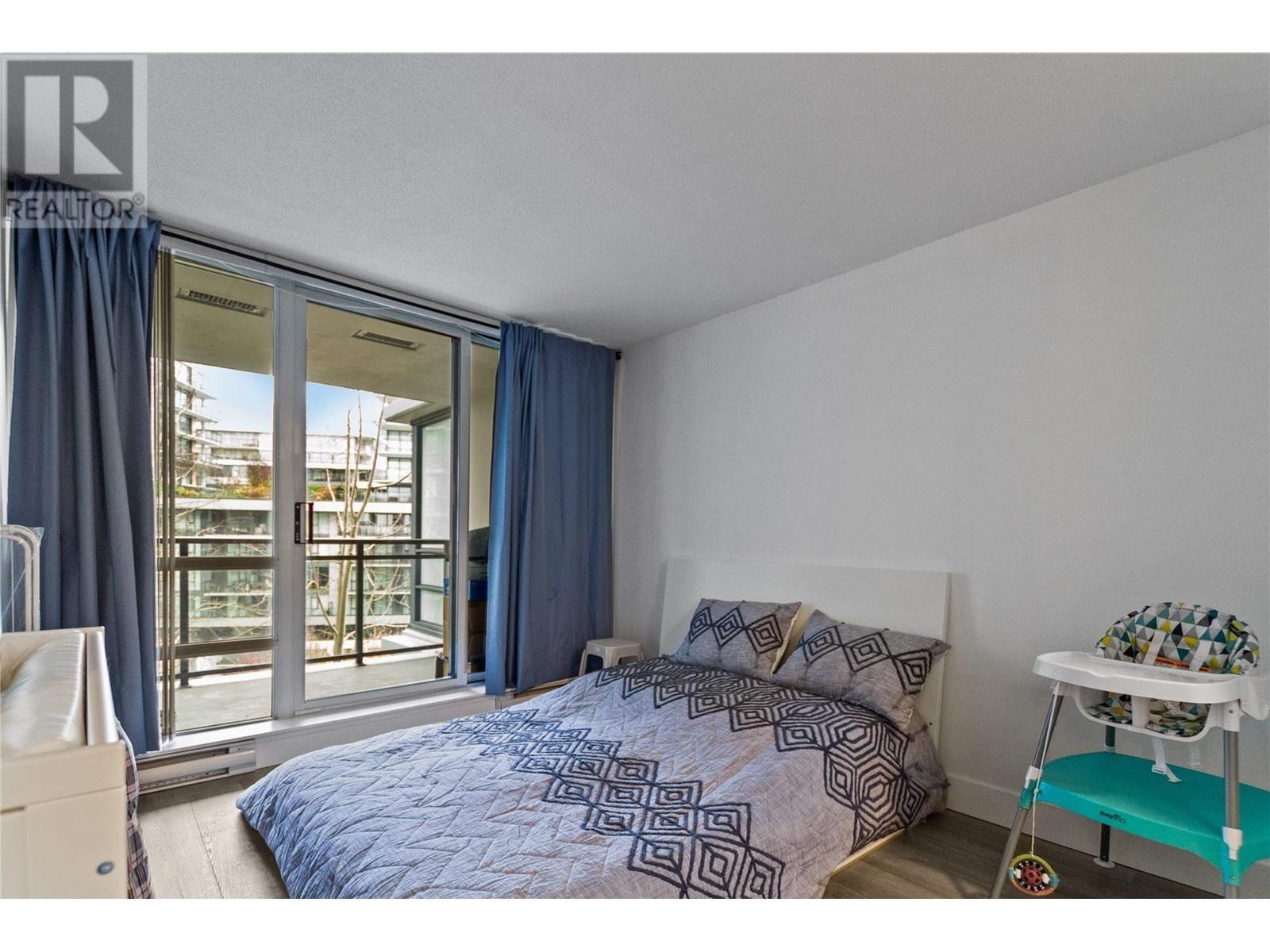 Listing Picture 14 of 25 : 802 3333 CORVETTE WAY, Richmond / 烈治文 - 魯藝地產 Yvonne Lu Group - MLS Medallion Club Member