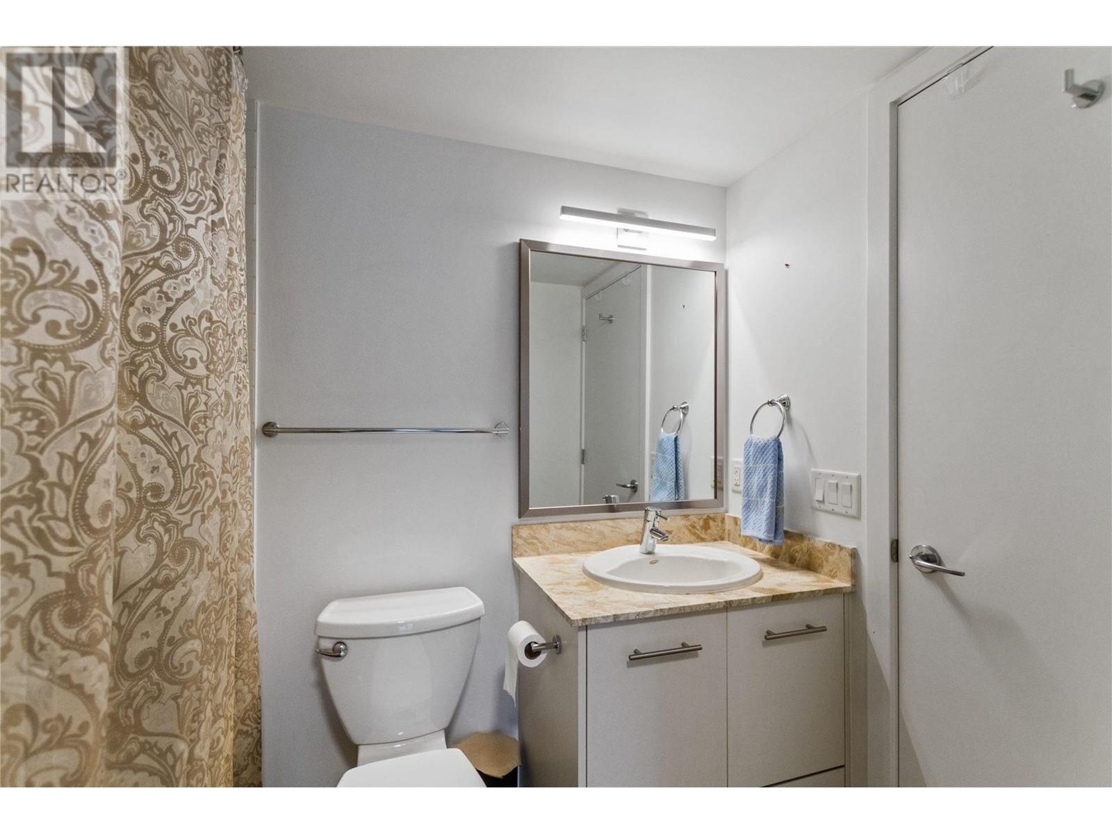 Listing Picture 17 of 25 : 802 3333 CORVETTE WAY, Richmond / 烈治文 - 魯藝地產 Yvonne Lu Group - MLS Medallion Club Member