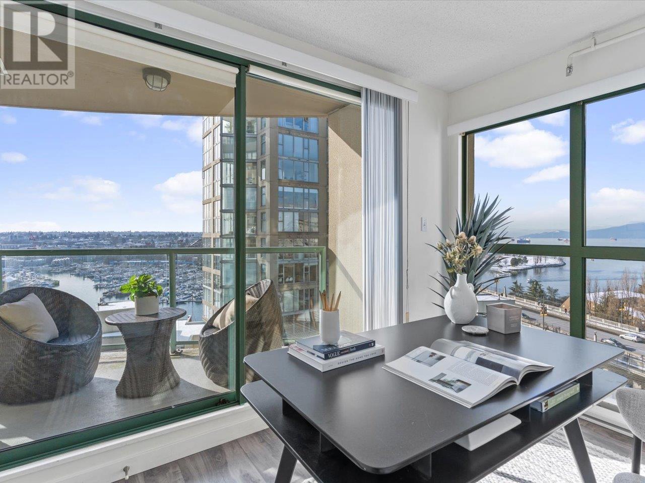 Listing Picture 10 of 22 : 1602 907 BEACH AVENUE, Vancouver / 溫哥華 - 魯藝地產 Yvonne Lu Group - MLS Medallion Club Member