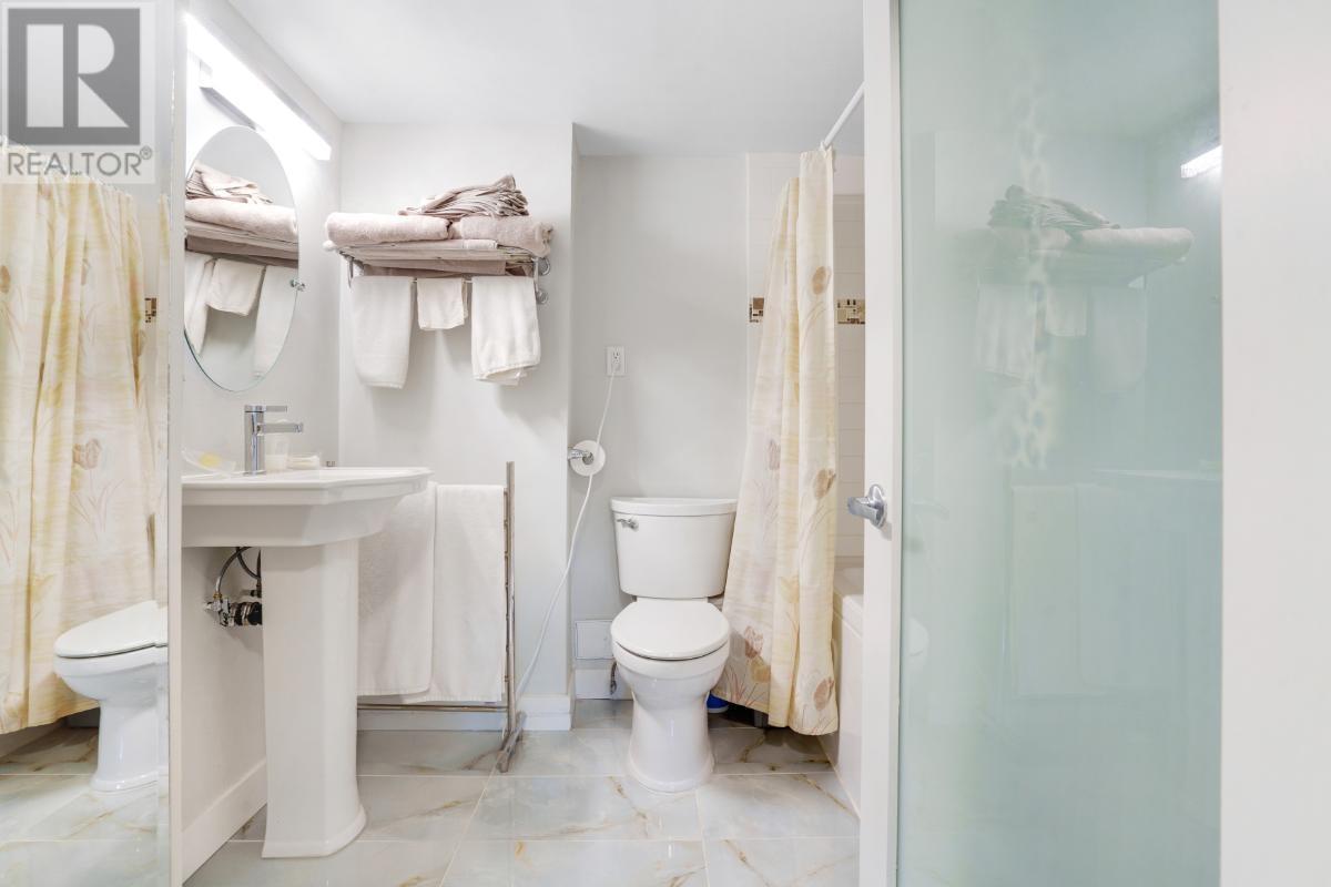 Listing Picture 14 of 33 : 103 1508 MARINER WALK, Vancouver / 溫哥華 - 魯藝地產 Yvonne Lu Group - MLS Medallion Club Member