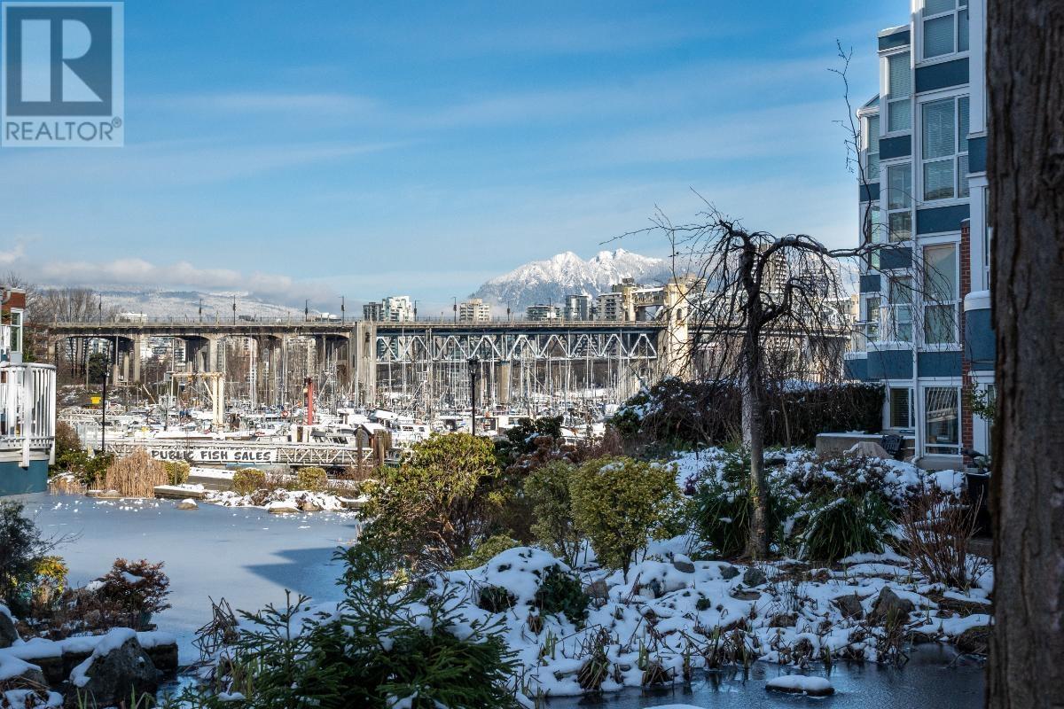 Listing Picture 26 of 33 : 103 1508 MARINER WALK, Vancouver / 溫哥華 - 魯藝地產 Yvonne Lu Group - MLS Medallion Club Member