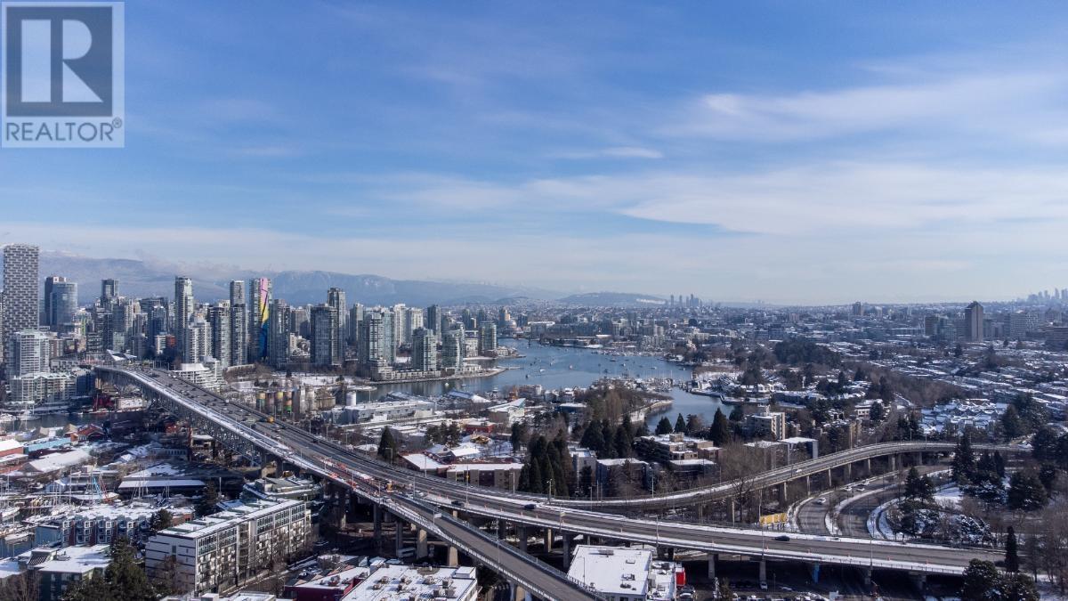 Listing Picture 33 of 33 : 103 1508 MARINER WALK, Vancouver / 溫哥華 - 魯藝地產 Yvonne Lu Group - MLS Medallion Club Member