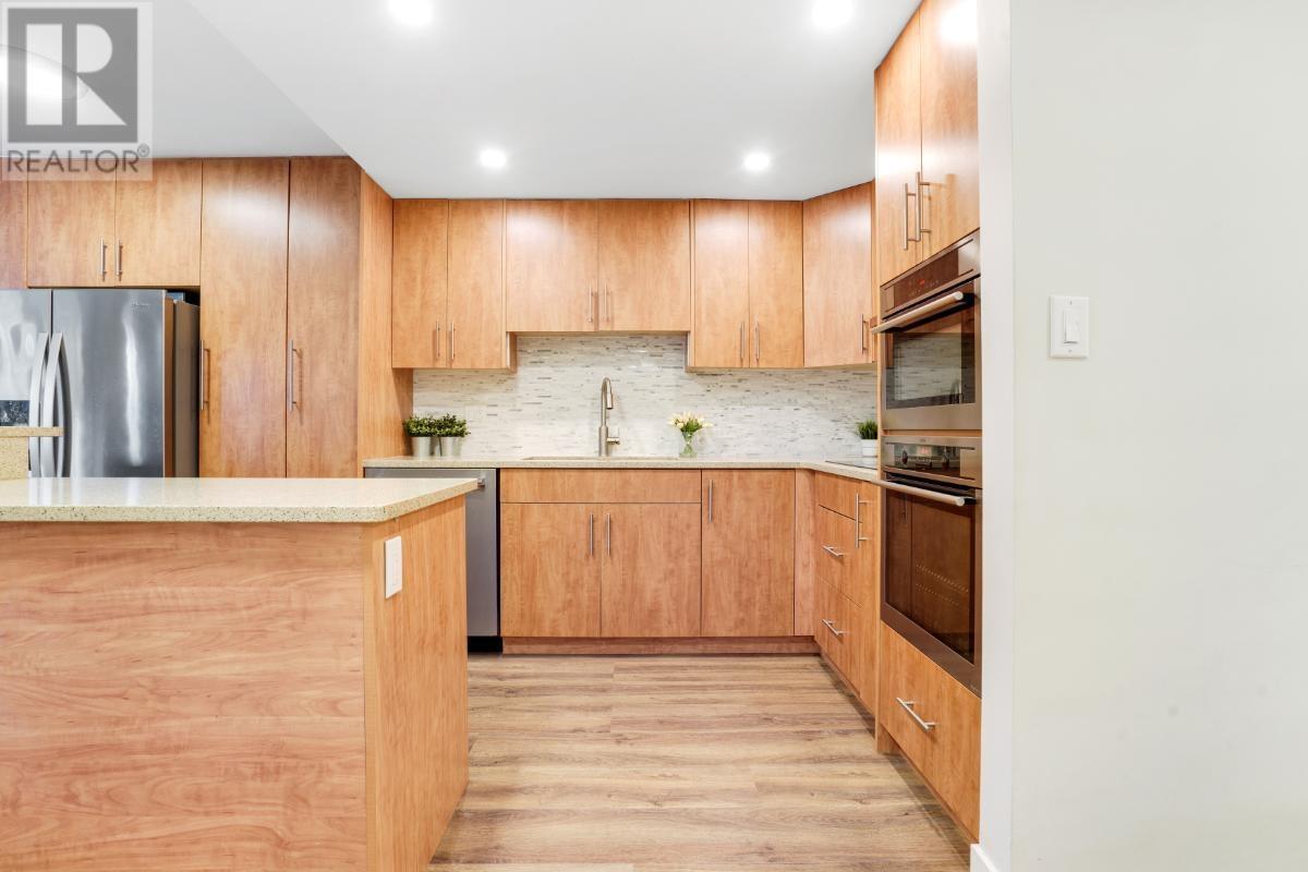 Listing Picture 5 of 33 : 103 1508 MARINER WALK, Vancouver / 溫哥華 - 魯藝地產 Yvonne Lu Group - MLS Medallion Club Member