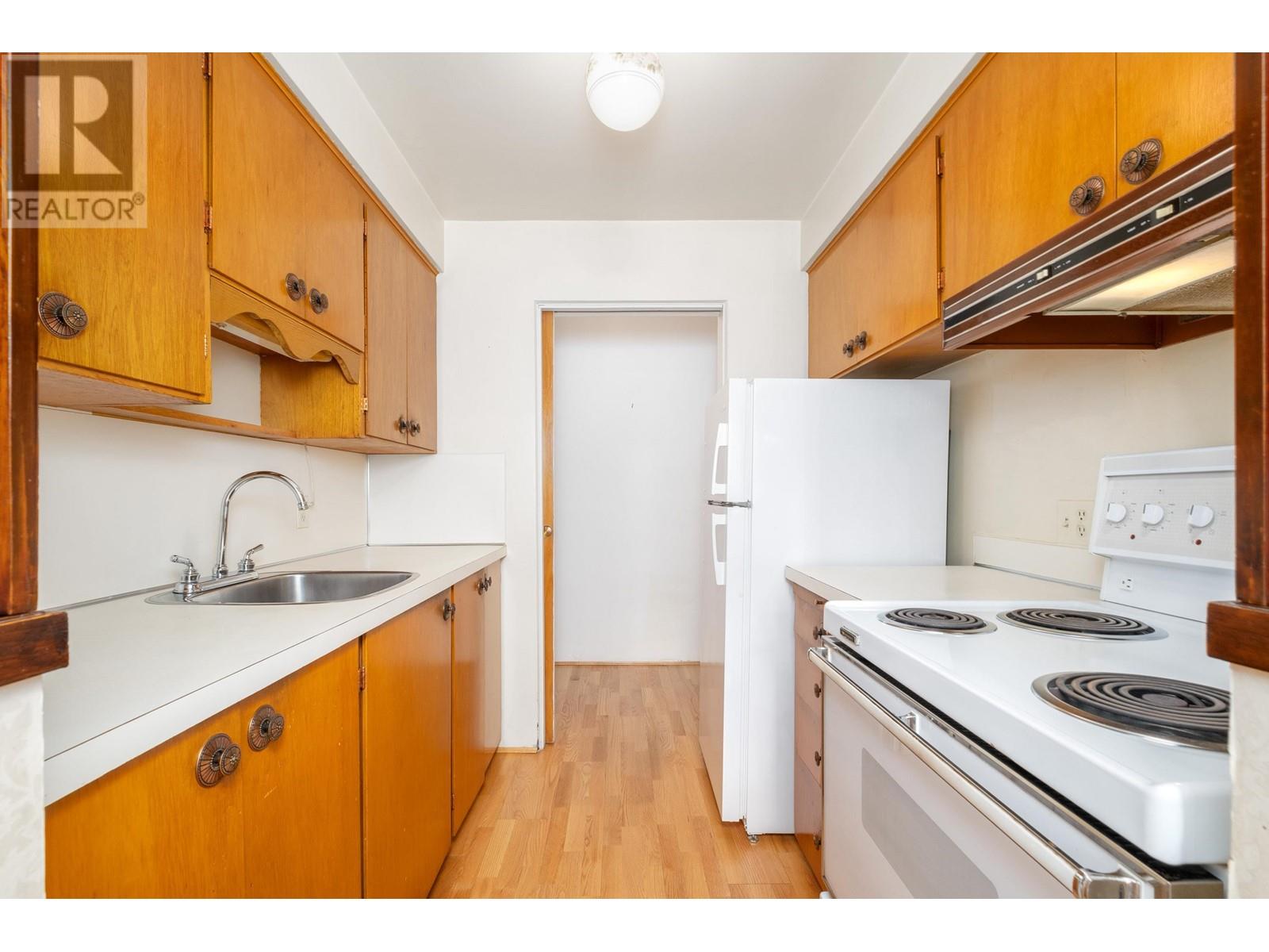 303 5475 Vine Street, Vancouver, British Columbia  V6M 3Z7 - Photo 11 - R2965132