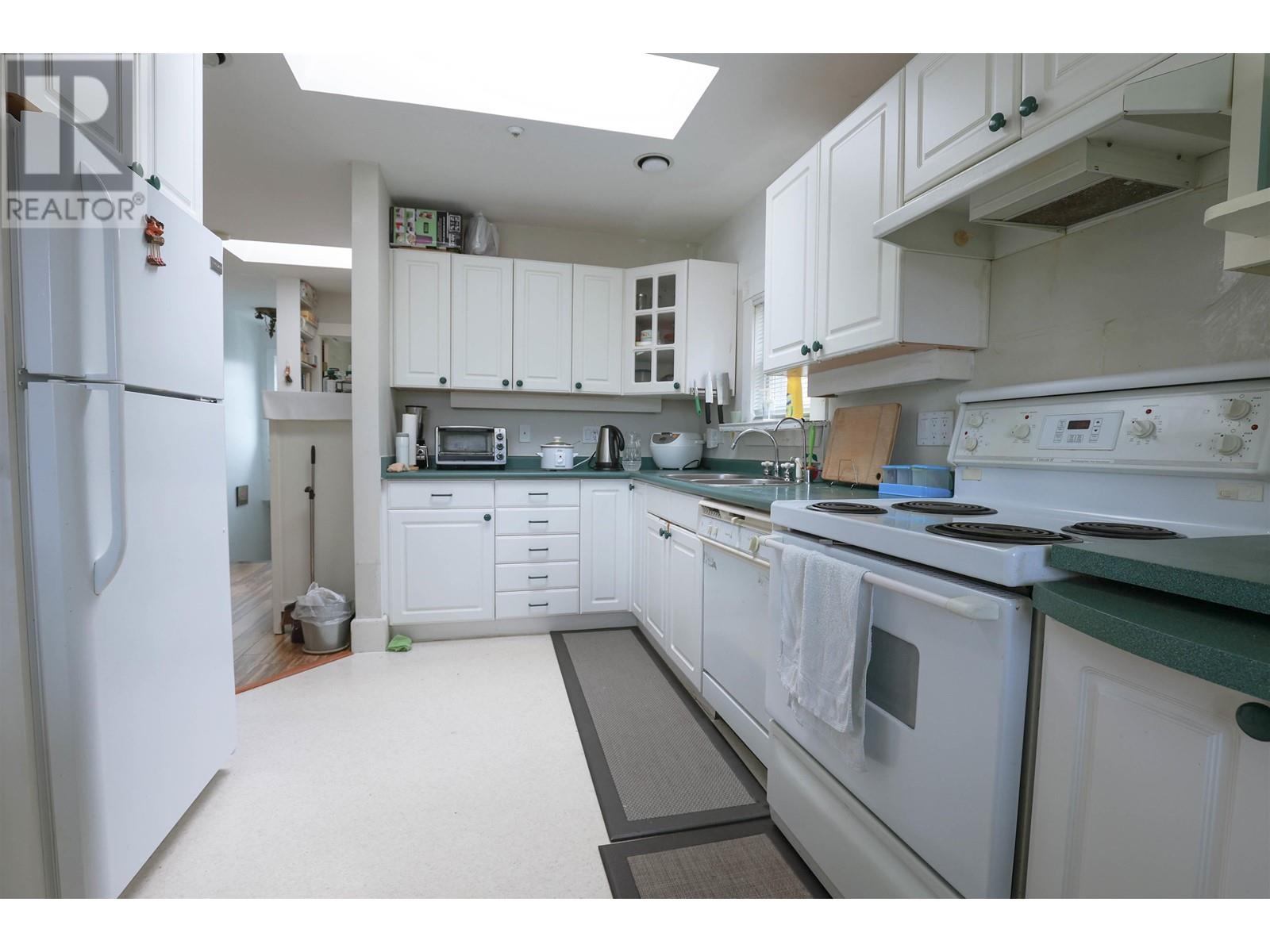Property at 4530 W 11TH AVENUE image 4