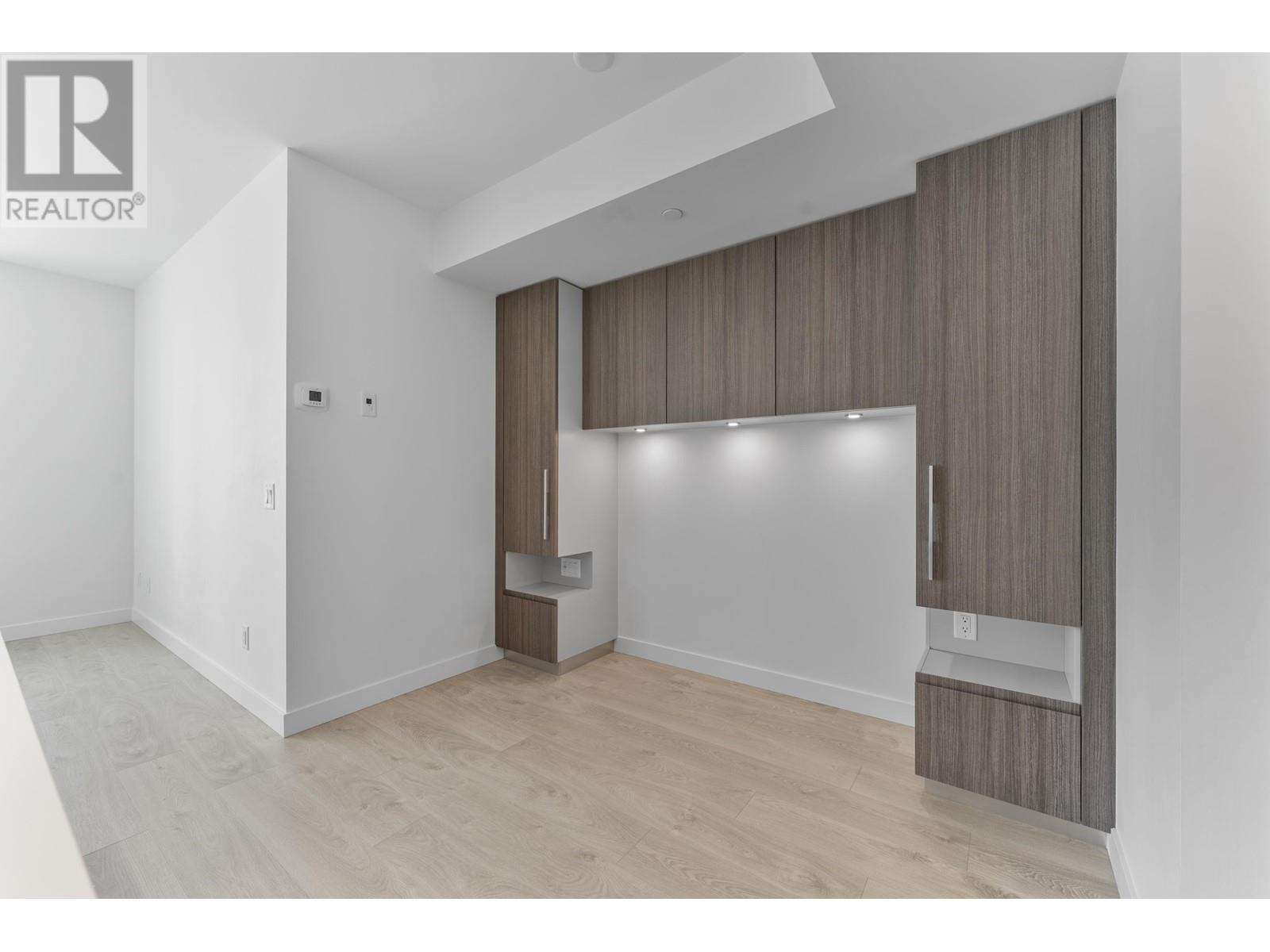 Listing Picture 6 of 28 : 903 6463 SILVER AVENUE, Burnaby / 本拿比 - 魯藝地產 Yvonne Lu Group - MLS Medallion Club Member