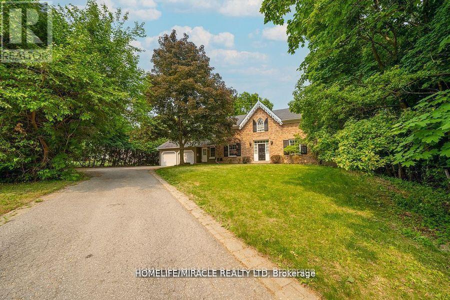Property at 10 HOUGHTON BOULEVARD image 2
