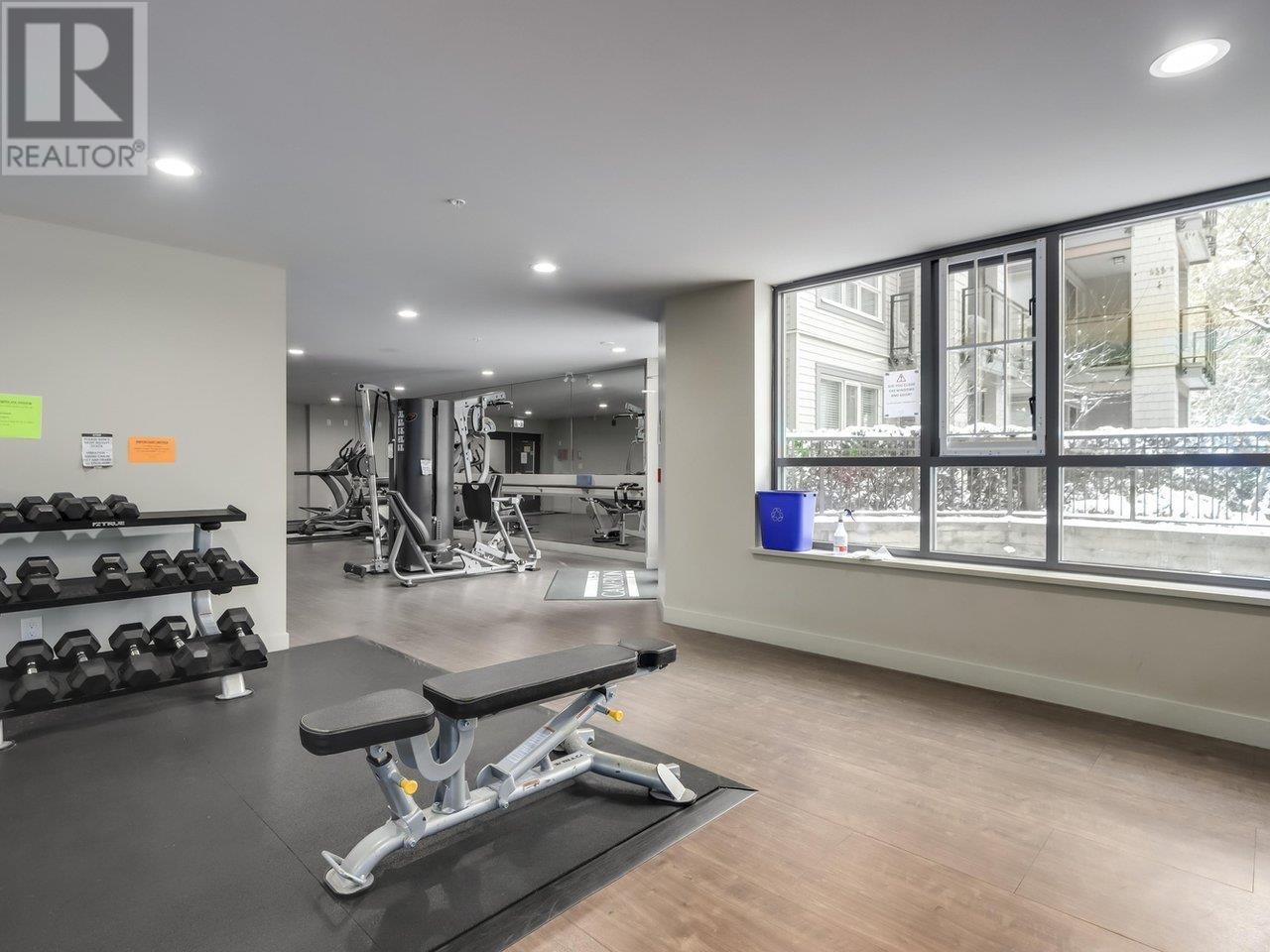 Listing Picture 15 of 21 : 202 3399 NOEL DRIVE, Burnaby / 本拿比 - 魯藝地產 Yvonne Lu Group - MLS Medallion Club Member