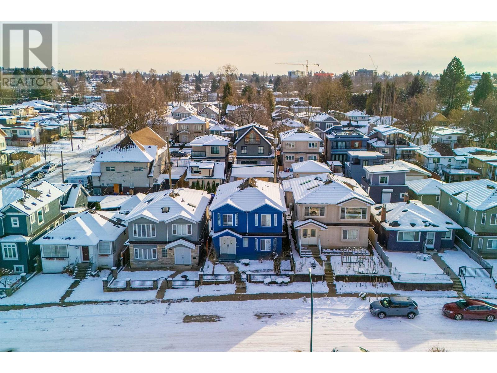 Listing Picture 32 of 36 : 2780 E 26TH AVENUE, Vancouver / 溫哥華 - 魯藝地產 Yvonne Lu Group - MLS Medallion Club Member